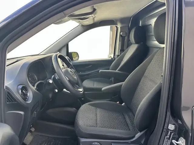 Mercedes-Benz Vito view 6