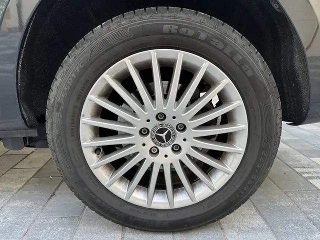 Mercedes-Benz Vito view 17