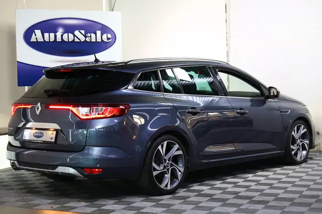 Renault Megane view 9