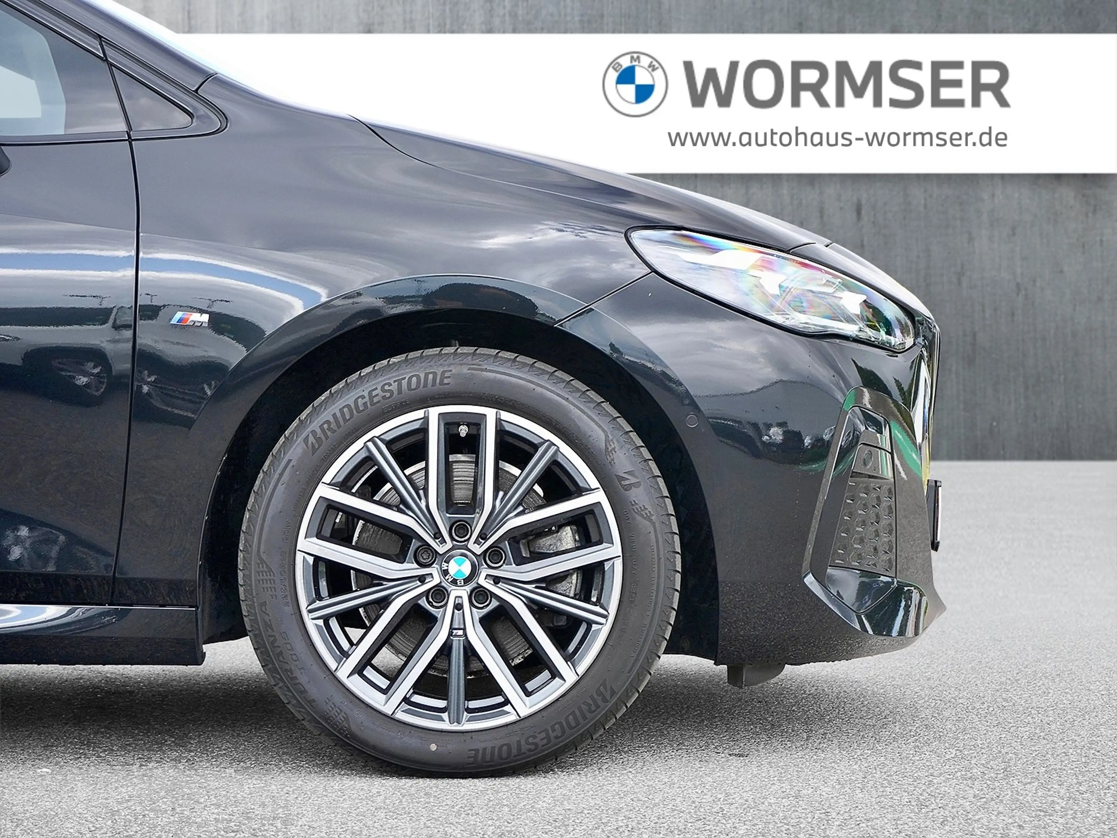 BMW 223 i Active Tourer — photo 12