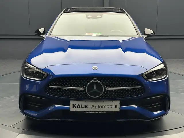 Mercedes-Benz C-Class view 8
