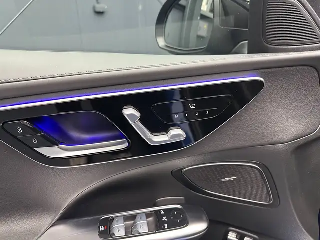 Mercedes-Benz C-Class view 15