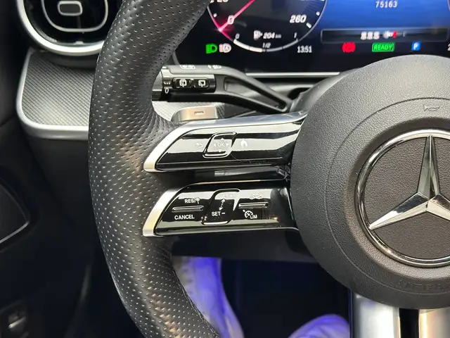 Mercedes-Benz C-Class view 19
