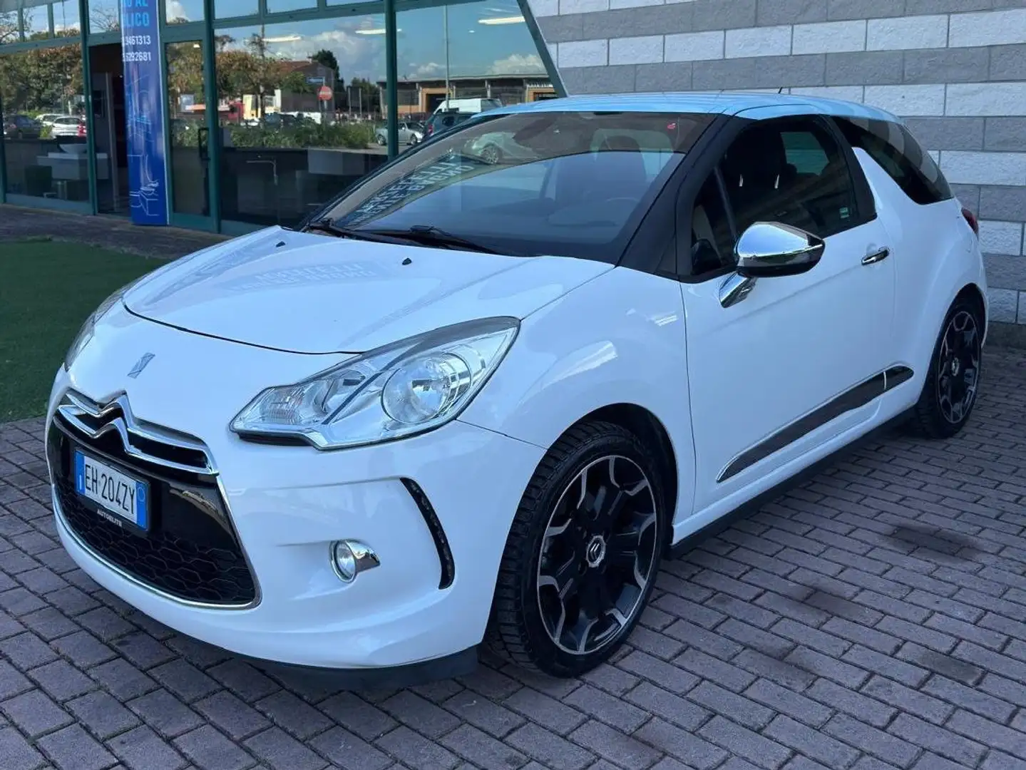 Citroen DS3 DS3 1.4 hdi Chic 70cv Wit - 2