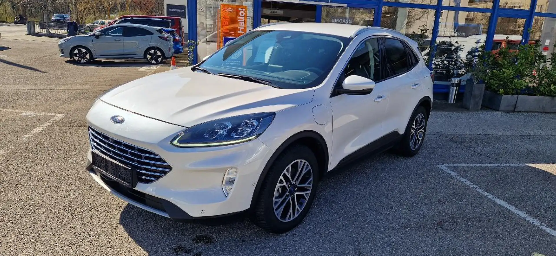 Ford Kuga Plug-In Hybrid Titanium X Weiß - 1