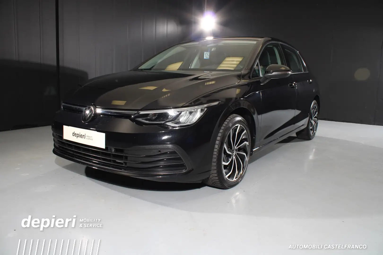Volkswagen Golf 1.0 eTSI EVO Life DSG -MHEV Schwarz - 1