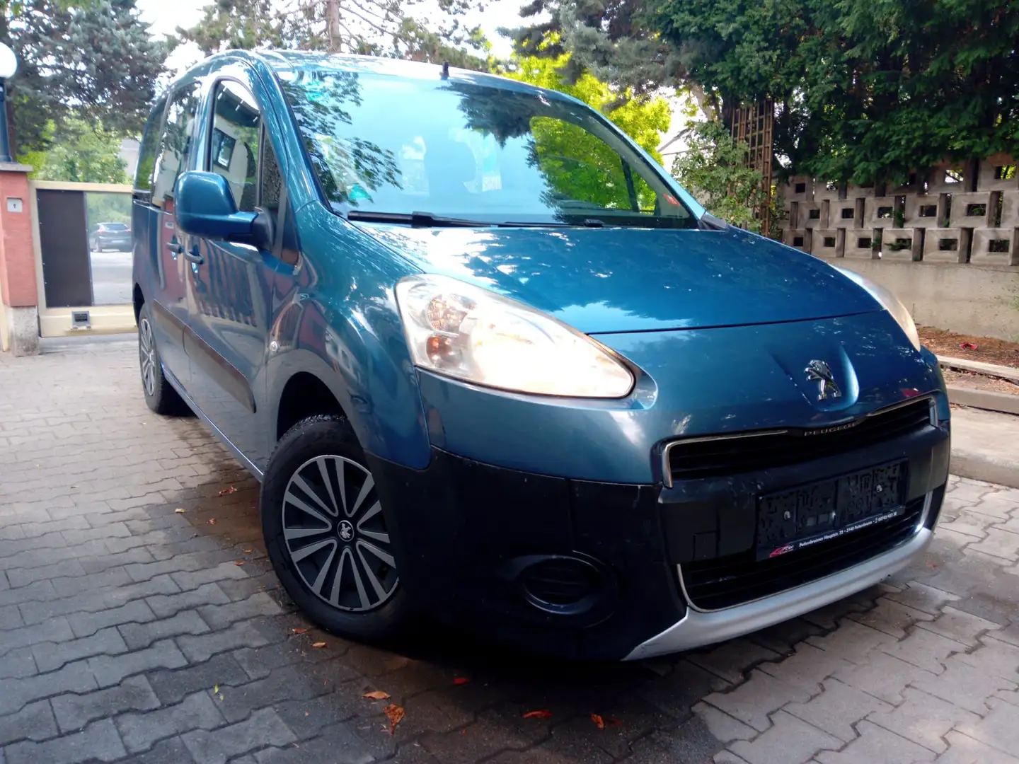 Peugeot Partner 1,6 VTi 98 Neues Pickerl bis 04.2027+4 Monate Blau - 1
