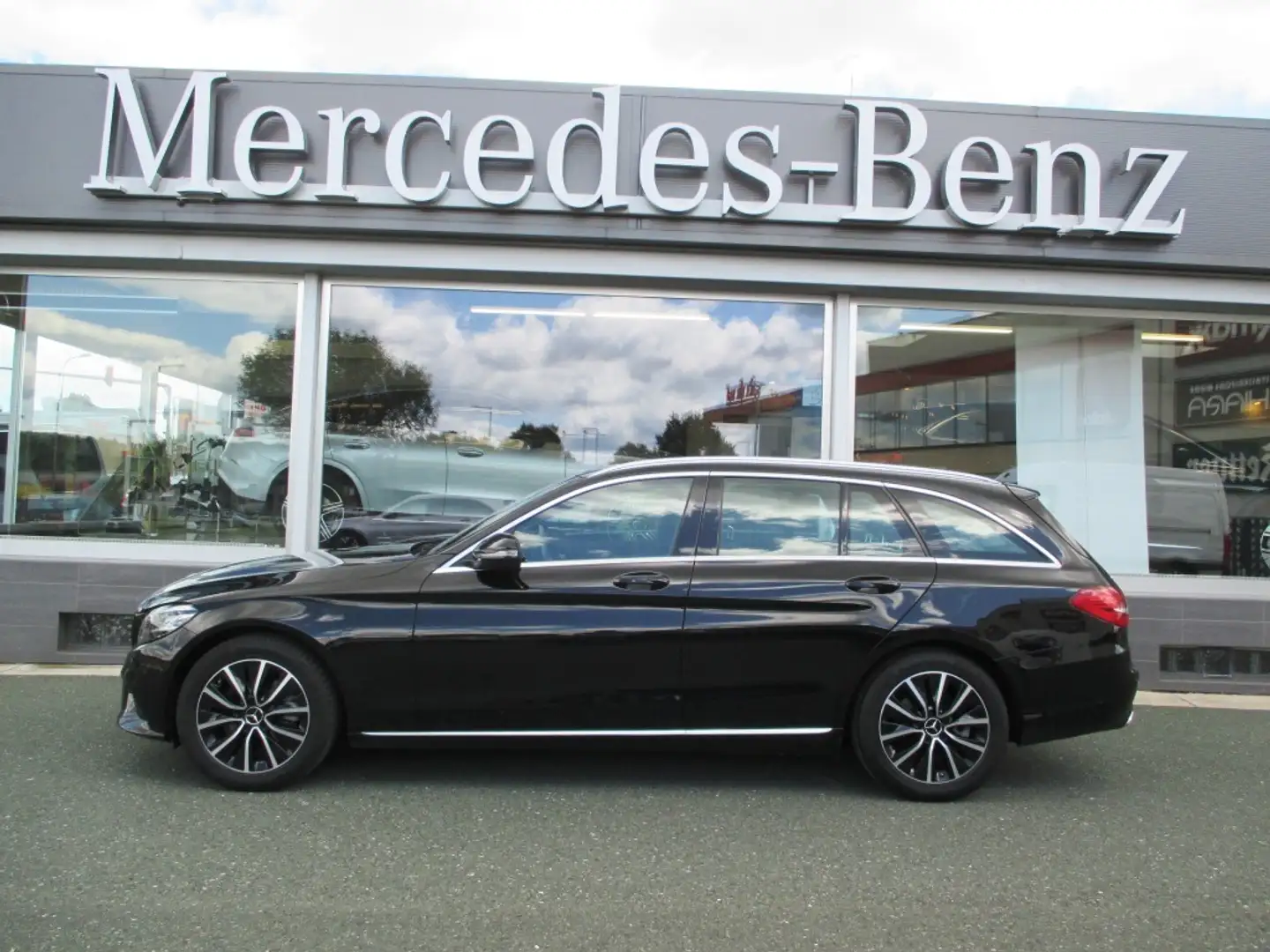 Mercedes-Benz C 180 d Business Modell T-Modell RKam PTS Shz Negro - 1