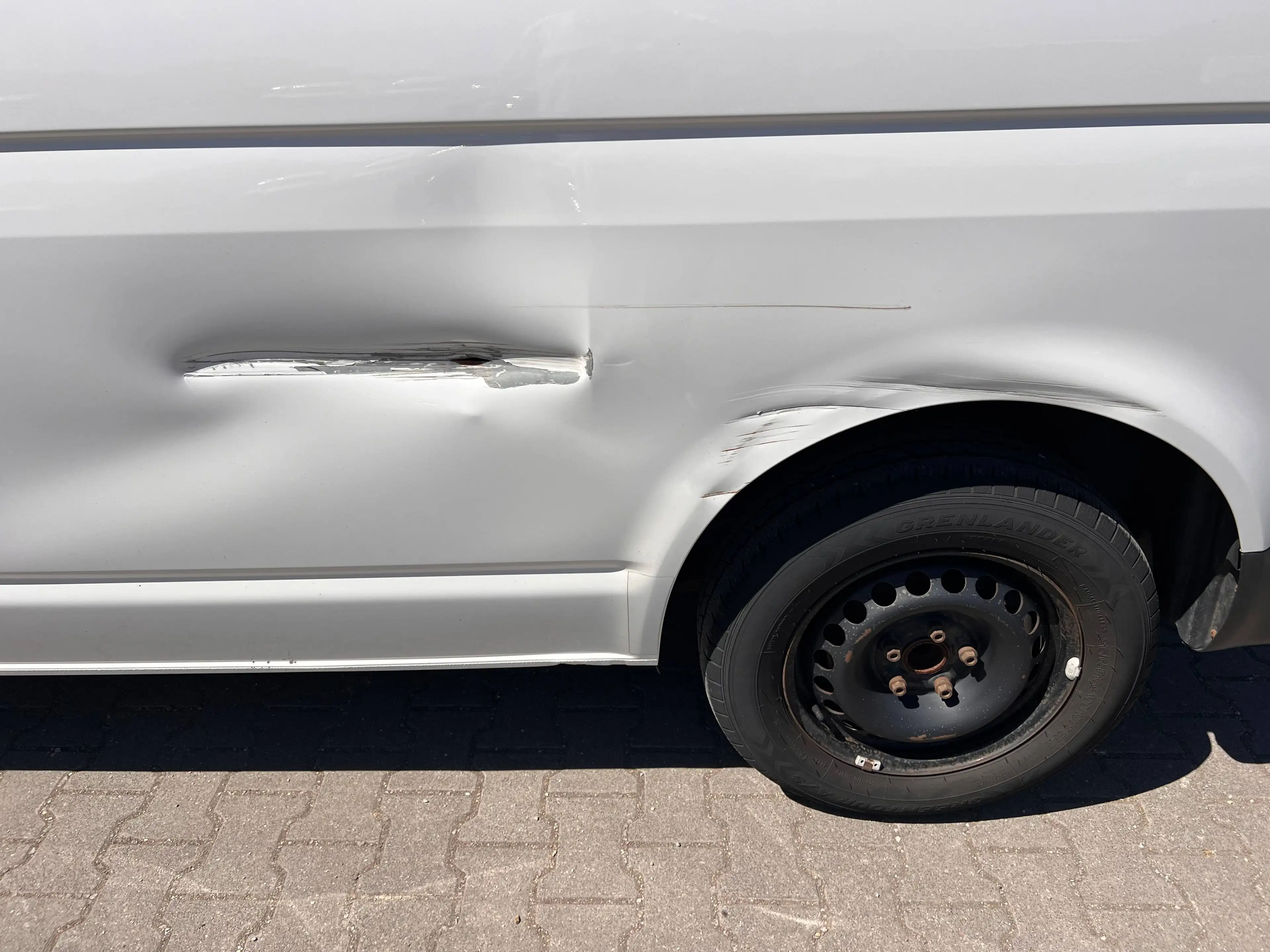 Volkswagen T6.1 Transporter FWD 2.0 TDI Klima Kamera DAB+ 1. Hand ... — photo 6