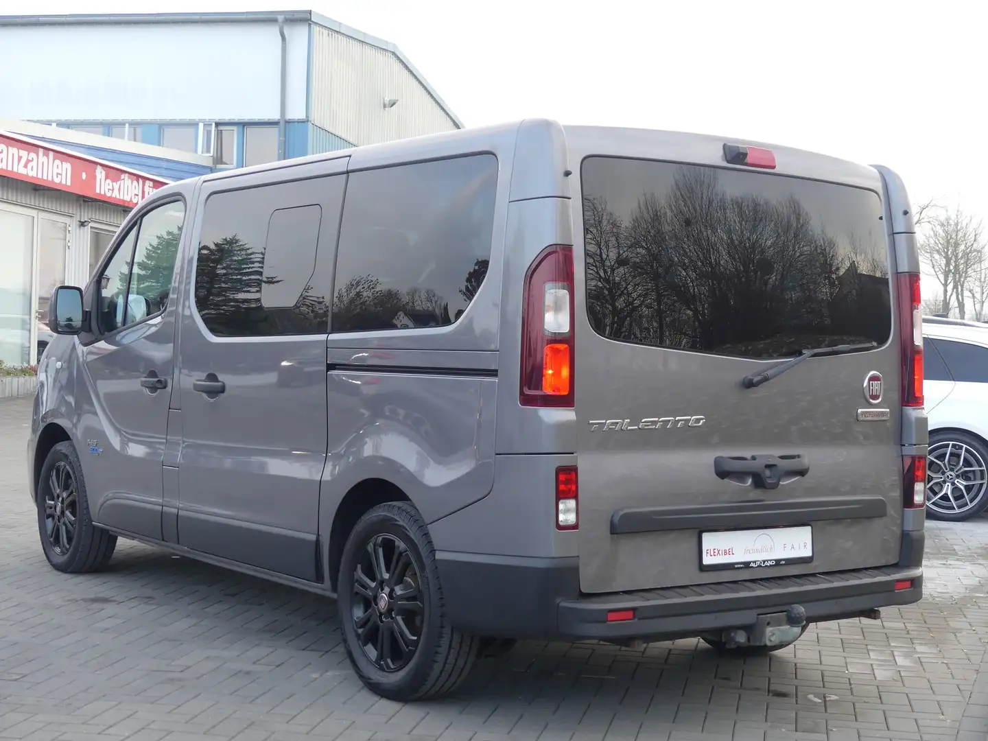 Fiat Talento 1.6 Navi Kamera 8-Sitzer AHK Sitzheizung Grau - 2