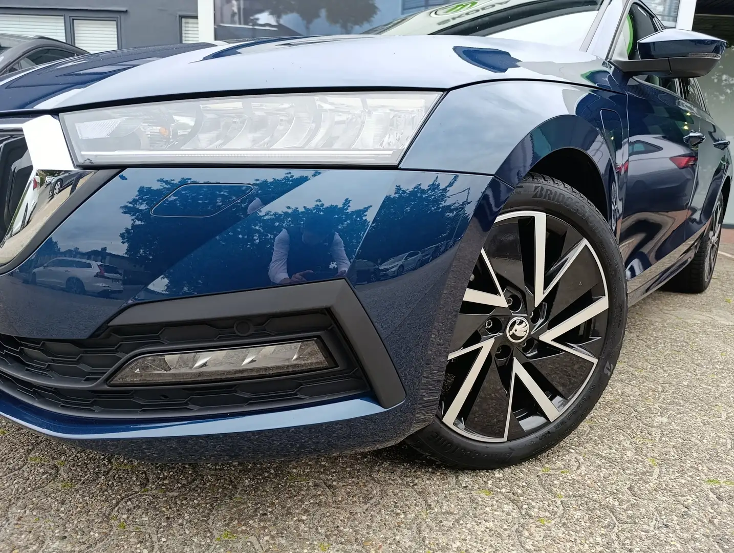 Skoda Octavia Clever iV plava - 2