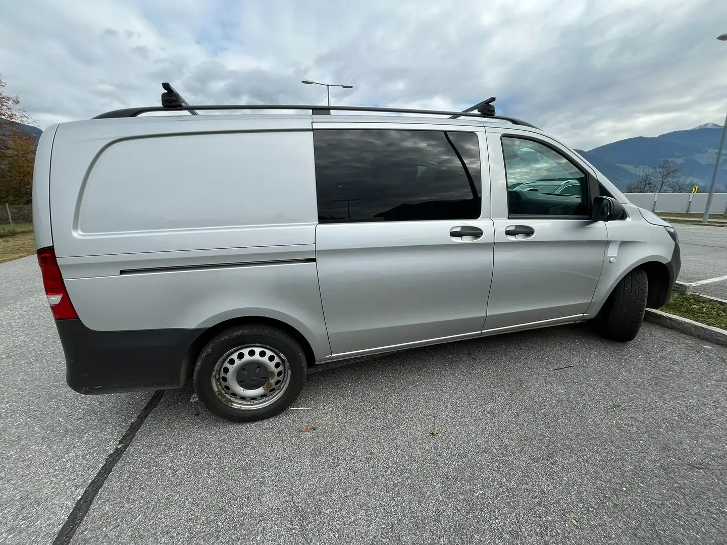 Mercedes-Benz Vito Vito 113 CDI BlueEfficiency kompakt Aut. Silber - 2