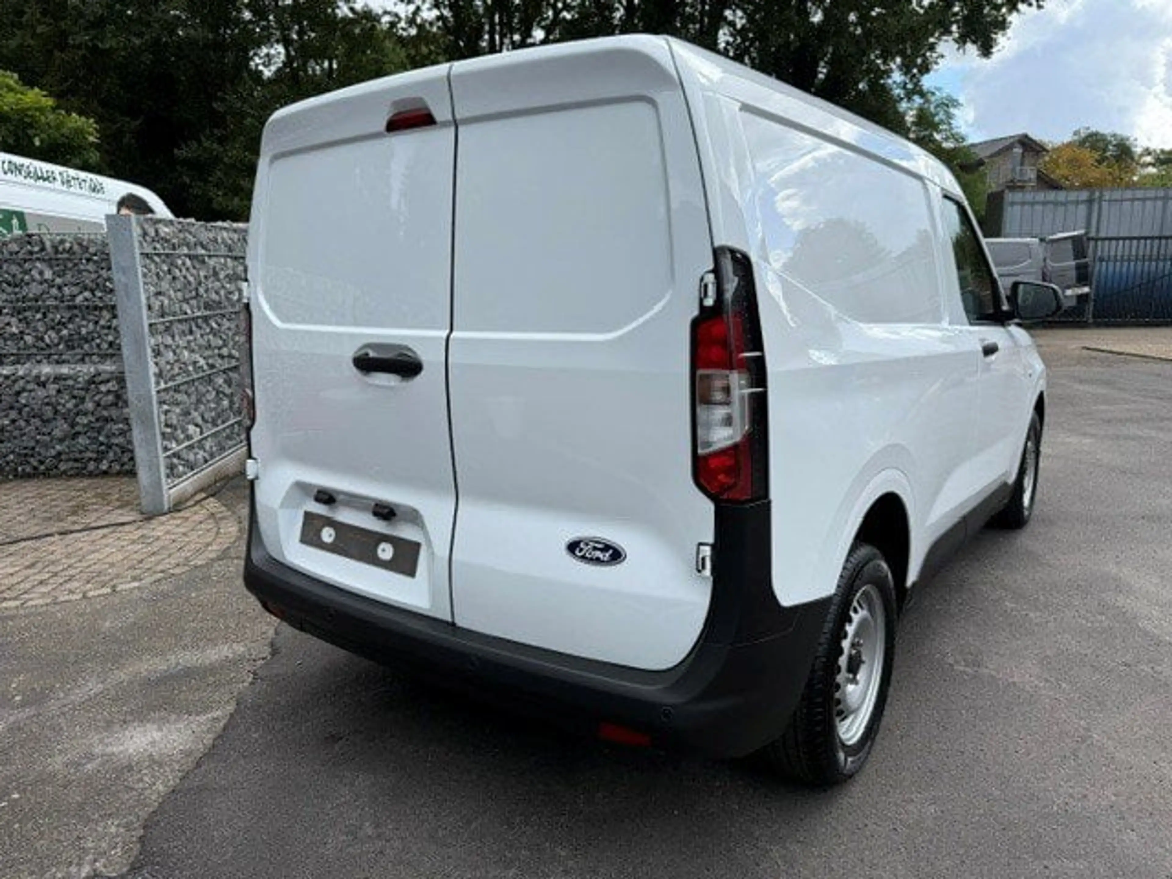 Ford Transit Courier EcoBlue Ambiente — photo 4