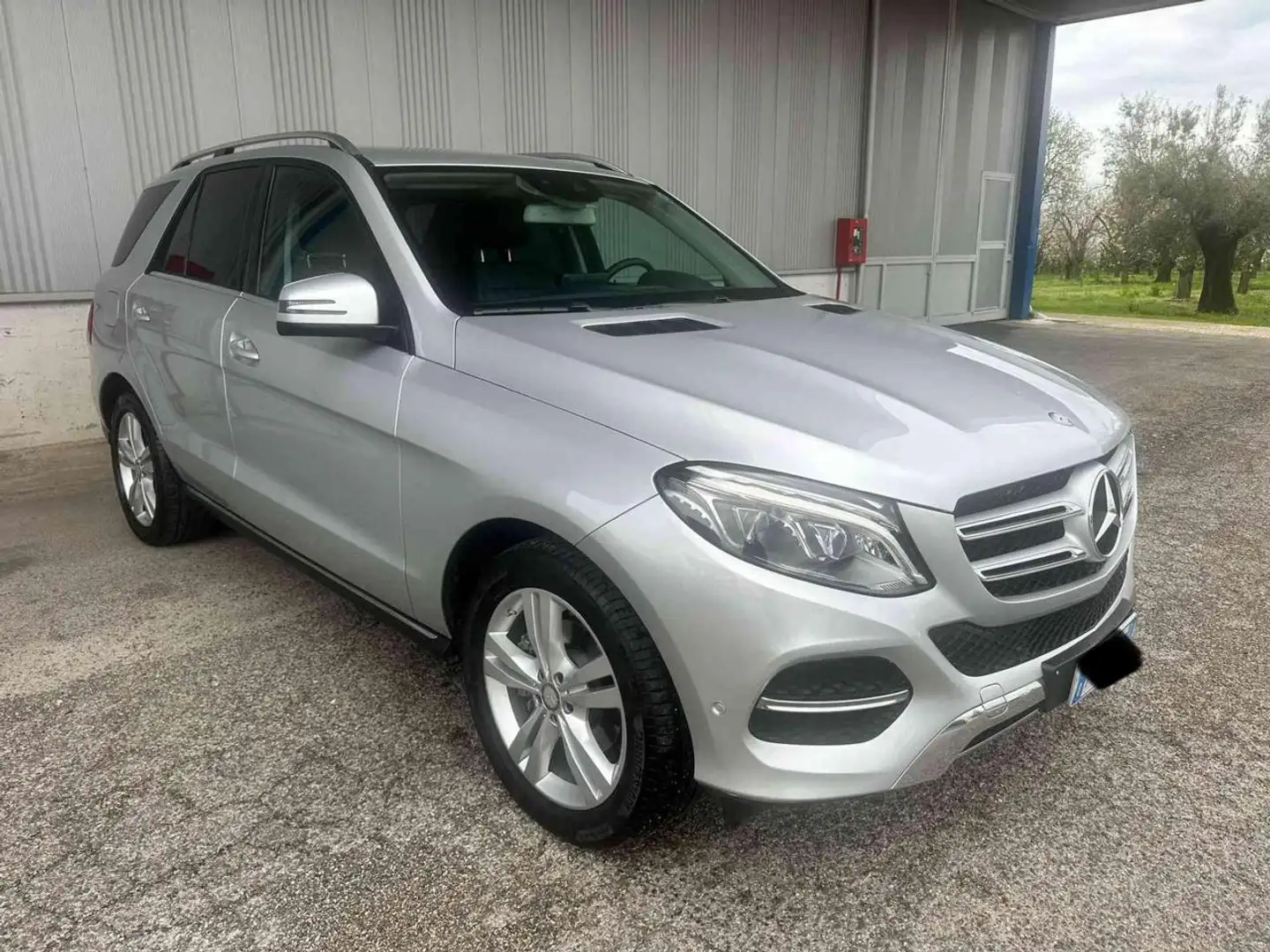 Mercedes-Benz GLE 250 d 4Matic Executive Argintiu - 1