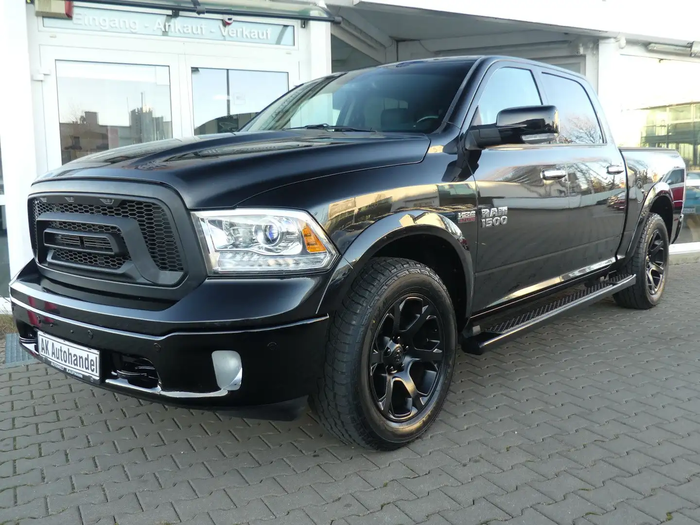 Dodge RAM 1500 Laramie Leder Luftfederung Navi AHK Schwarz - 1
