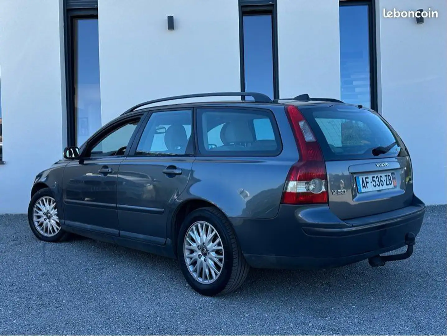 Volvo V50 Phase 1 — 2.0 CDI 133 CH Boîte manuelle 6 vitesses Gris - 2