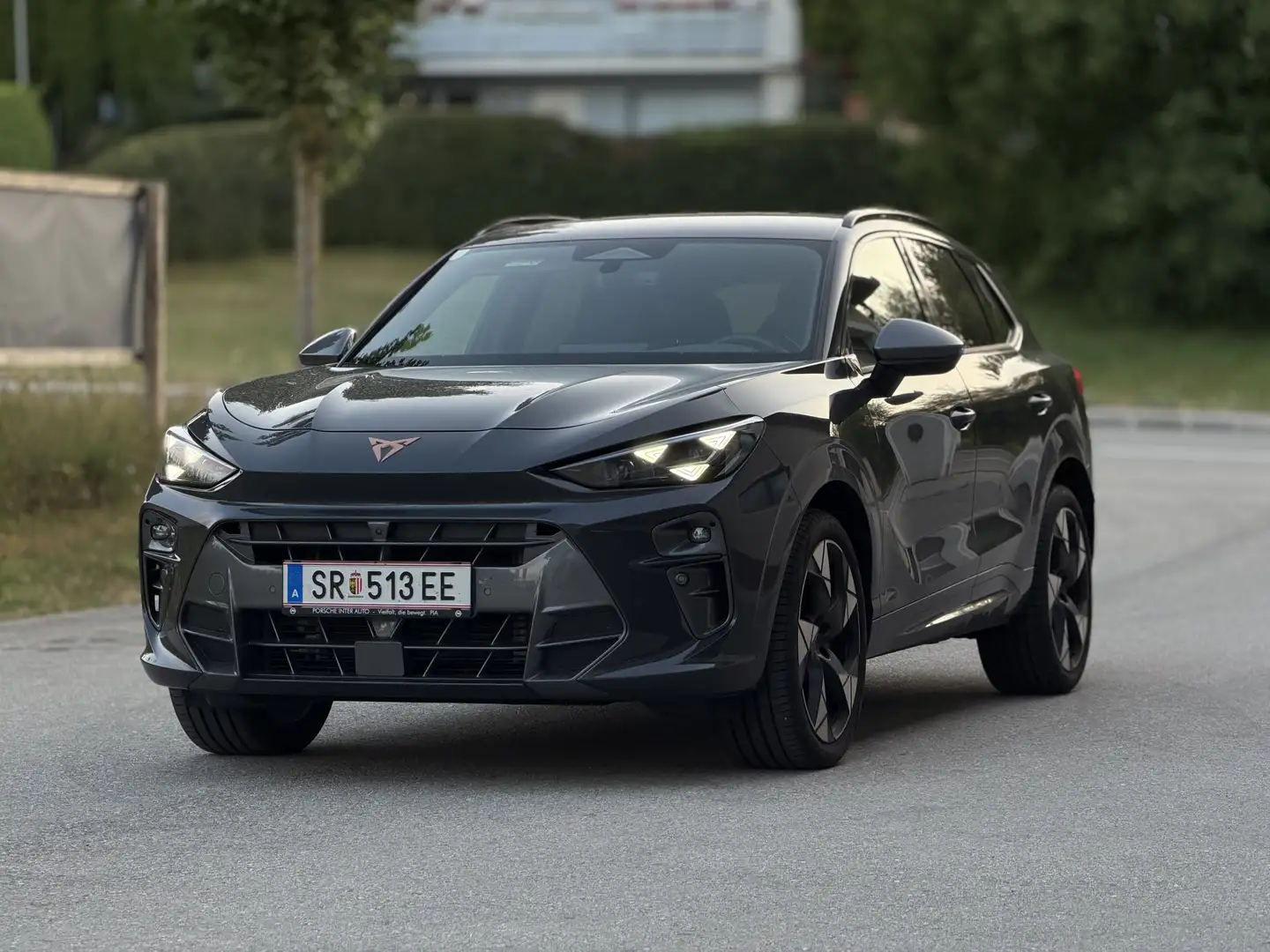 CUPRA Terramar 1,5 eTSI DSG Grau - 1
