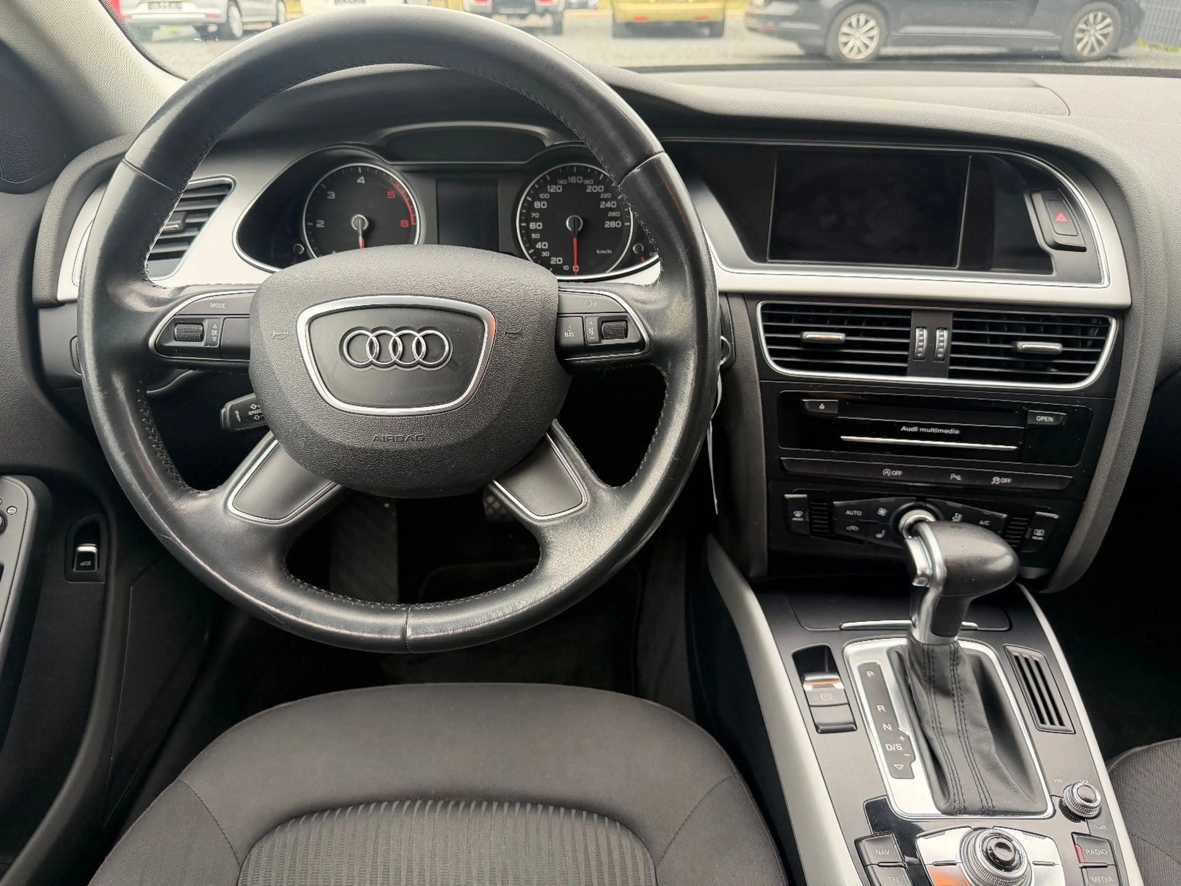 Audi A4 2.0TDI Avant NAVI/PDC/AHK — photo 12