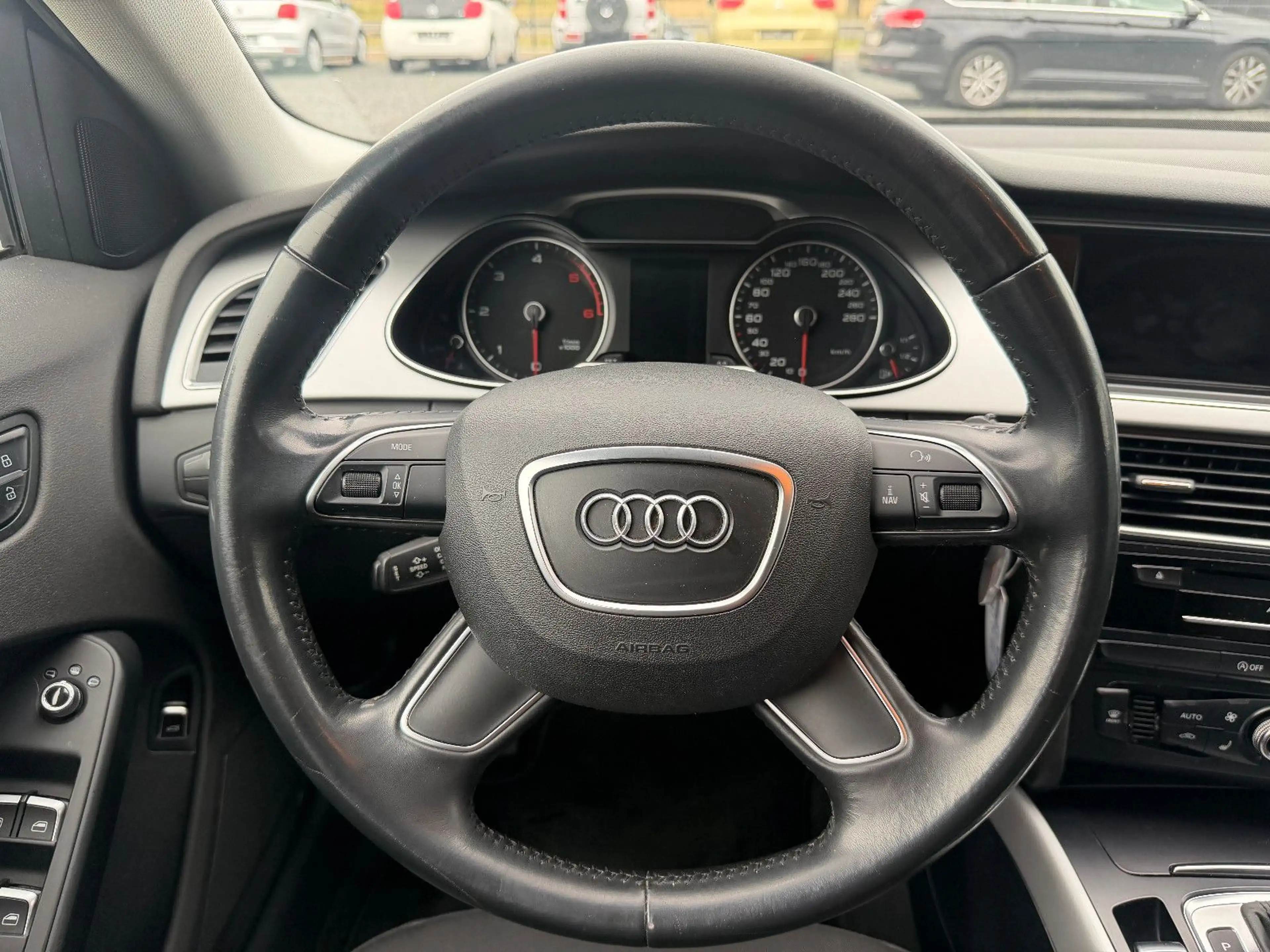 Audi A4 2.0TDI Avant NAVI/PDC/AHK — photo 13