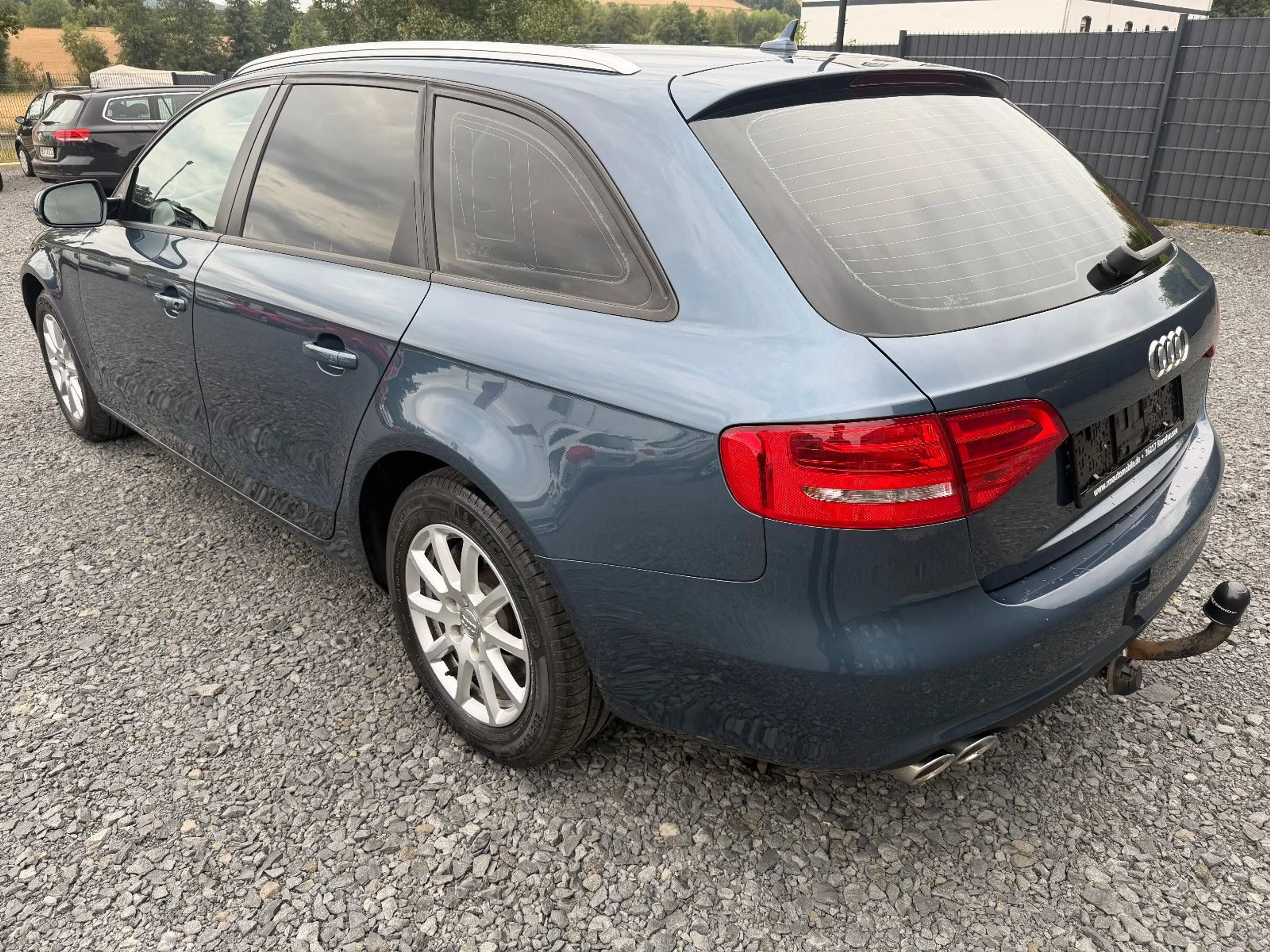 Audi A4 2.0TDI Avant NAVI/PDC/AHK — photo 4