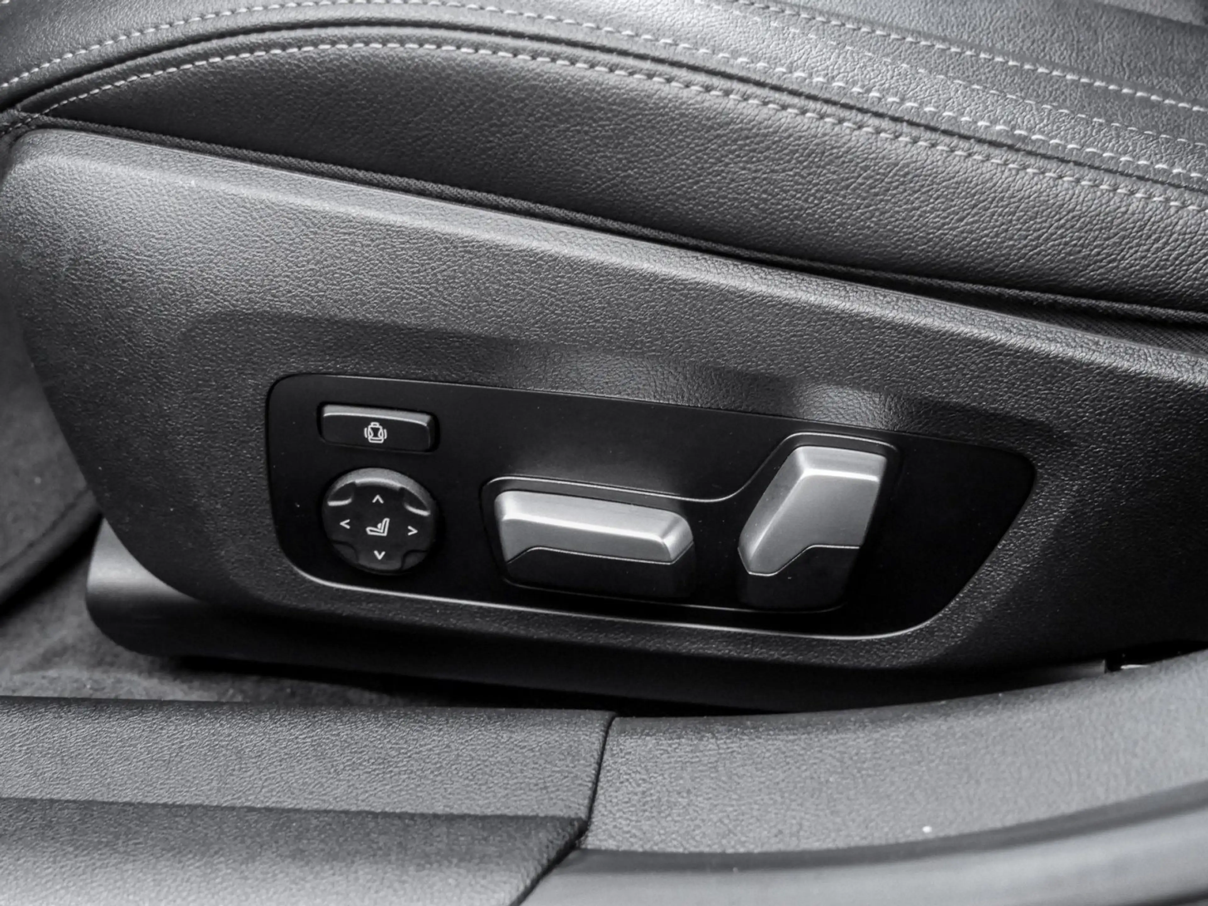 BMW 340 M340i xDrive HUD, Laser, Drive Ass Prof, Pano — photo 12
