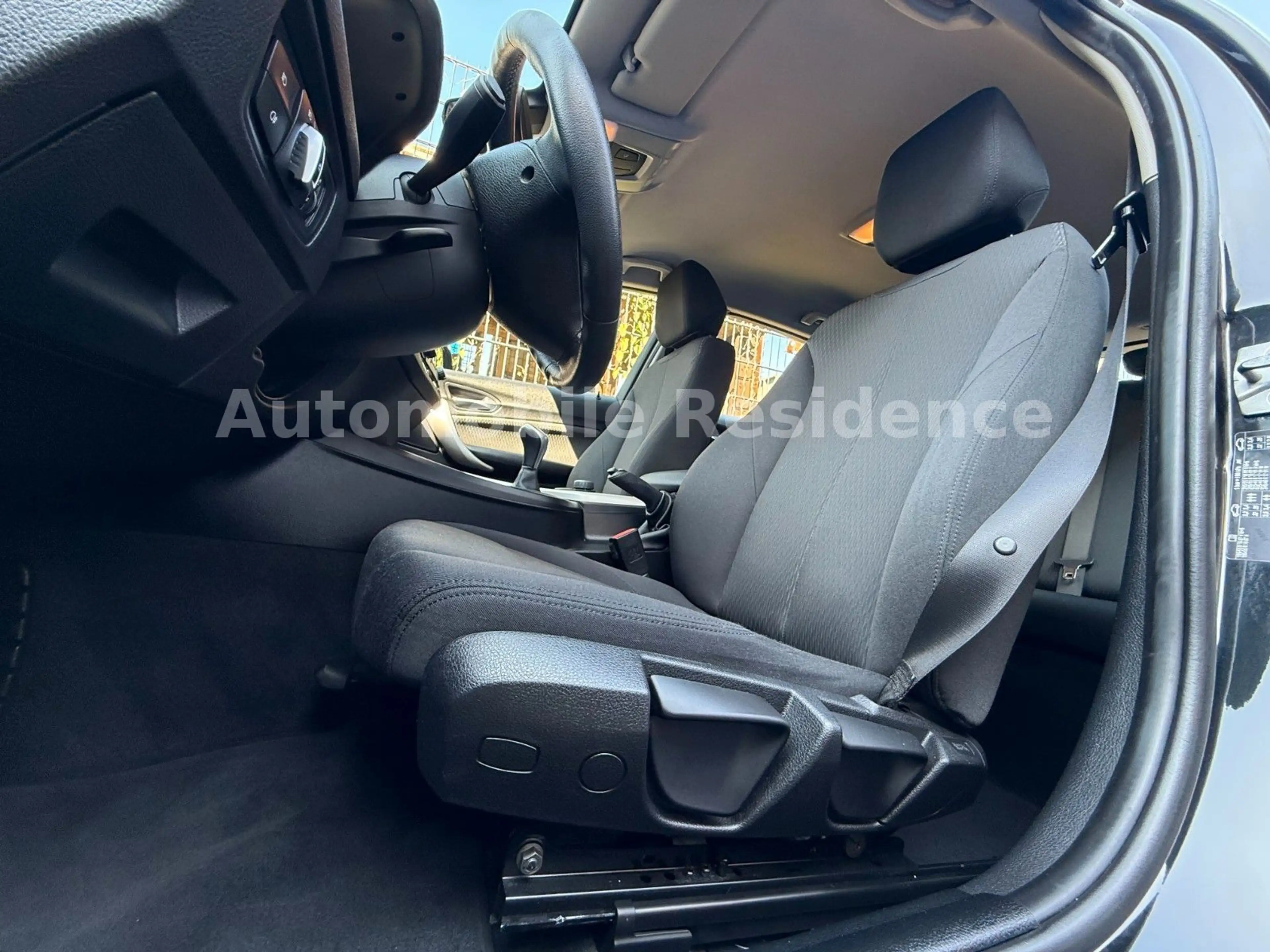 BMW 118 1 Lim. Advantage*NAVI*MFL*PDC*SHZ*ACC*LED*1V — photo 10
