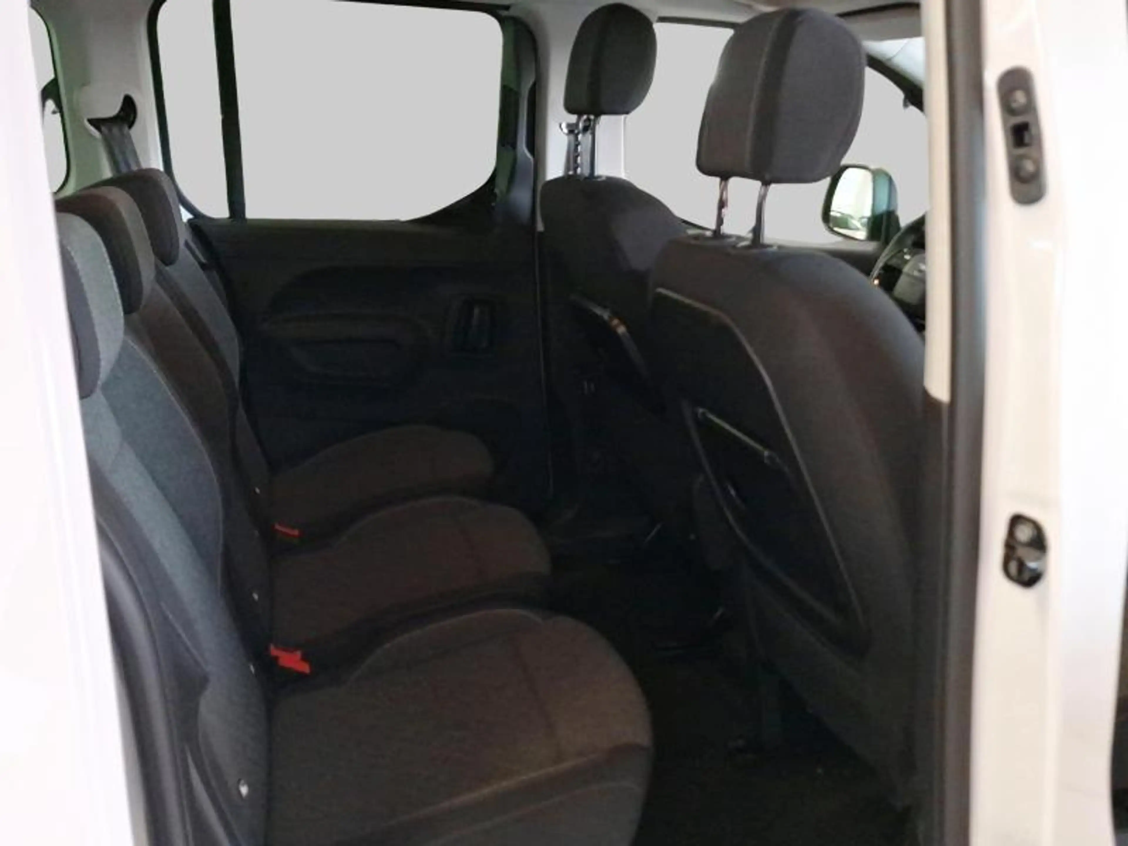 Opel Combo Life gs — photo 10