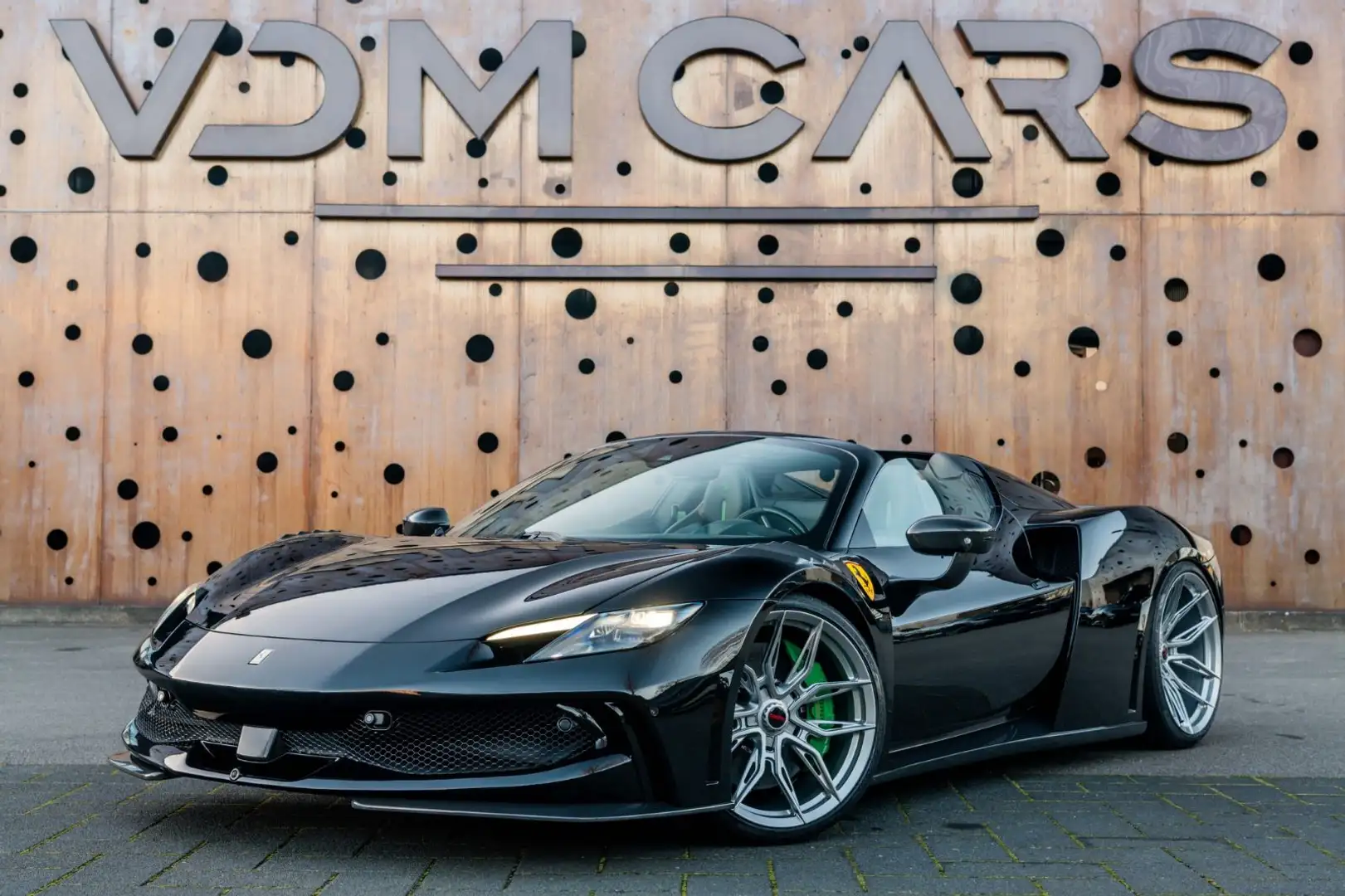 Ferrari 296 GTS N-LARGO *1 OF 15*FULL CARBON*LIFT*ADAS* Schwarz - 1