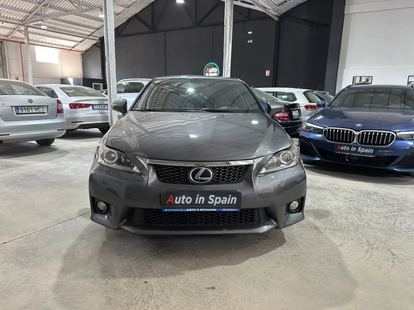 Lexus CT 200h F Sport Grau - 2