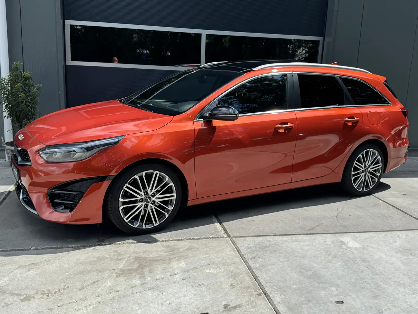 Kia Ceed SW / cee'd SW Sportswagon 1.5 T-GDi 160PK Automaat GT-PlusLine P Orange - 2