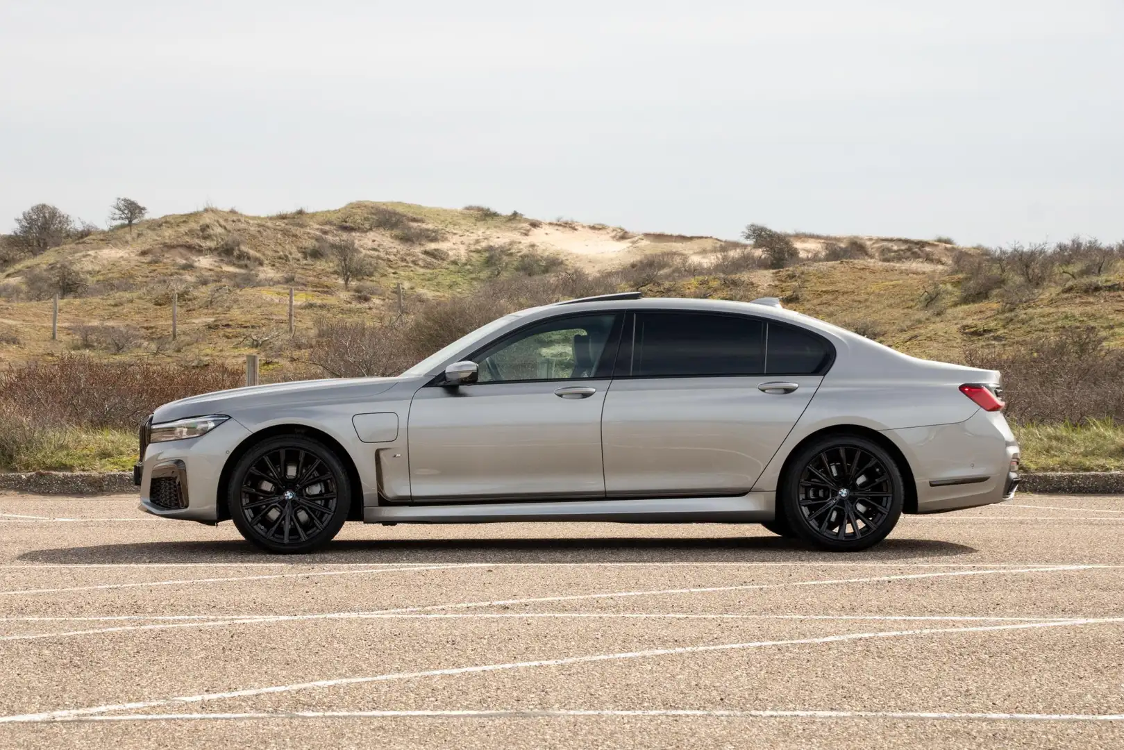 BMW 745 7 Serie 745Le High Executive | M Sport | Bowers & Grey - 2