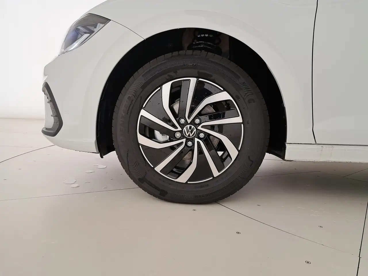 Volkswagen Polo 1.0 young 80cv, миниатюра 10