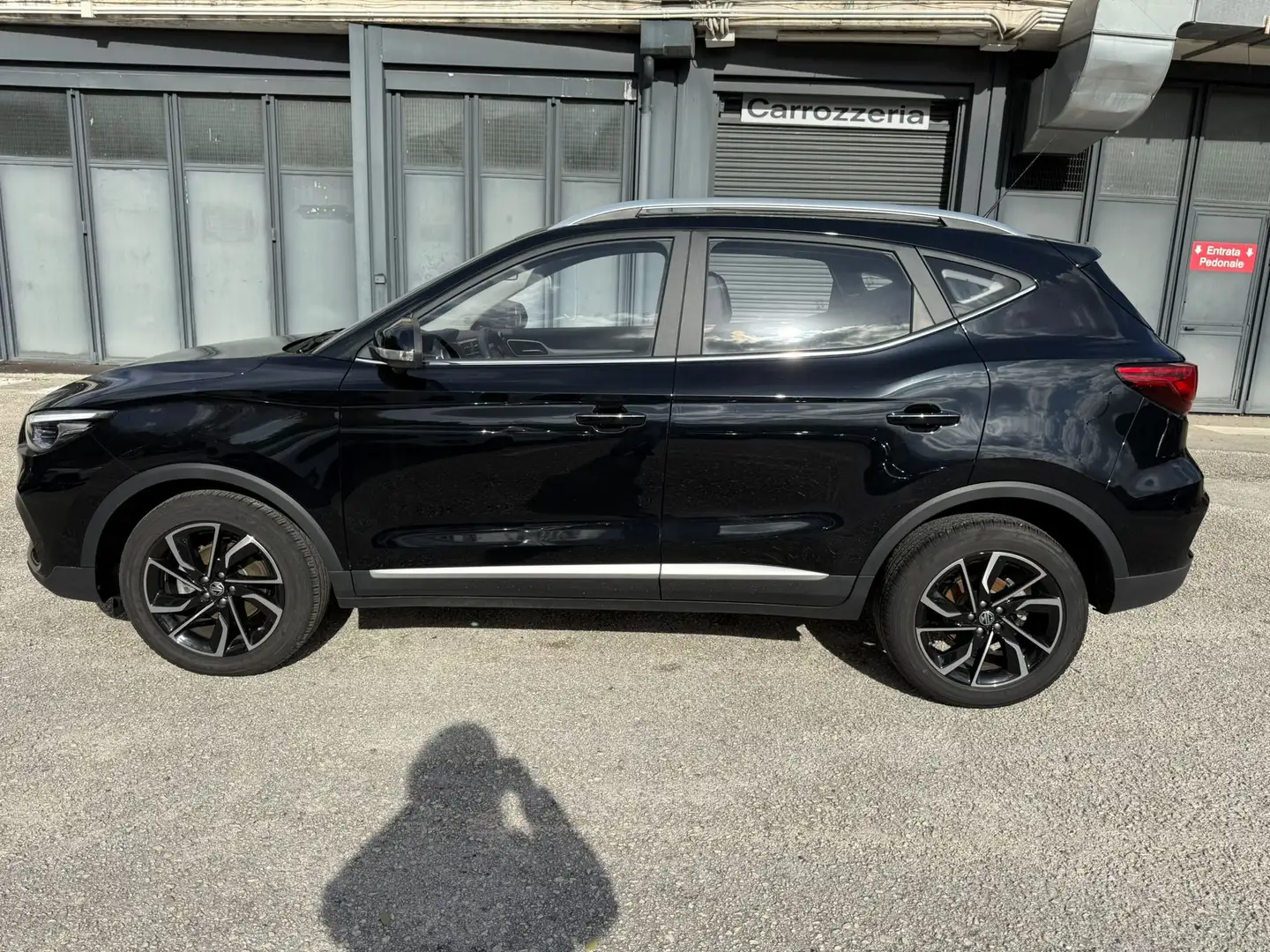 MG ZS ZS 2021 1.5 Luxury Nero - 2