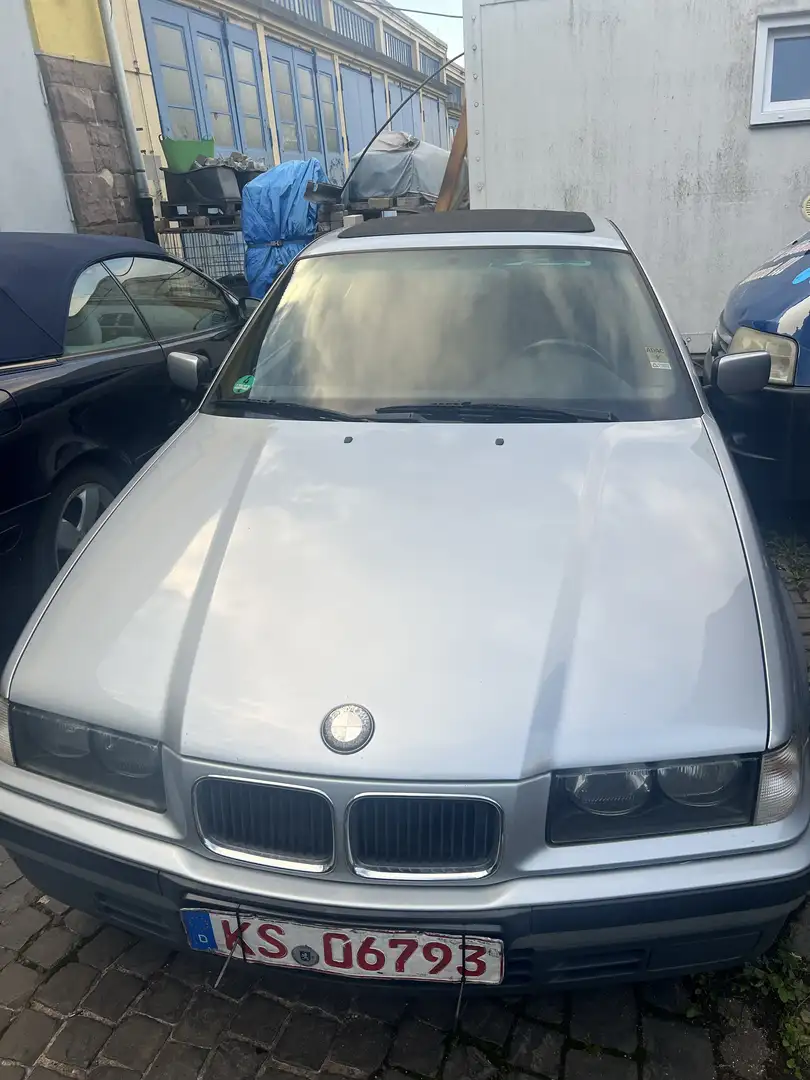 BMW 316 316i - 1