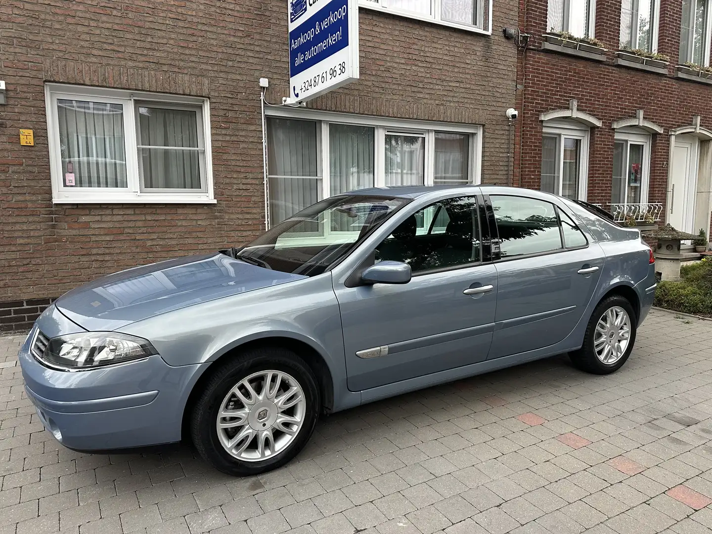 Renault Laguna 2.0i Automaat! Topstaat* Airco* 94000km* Garantie! Blauw - 2
