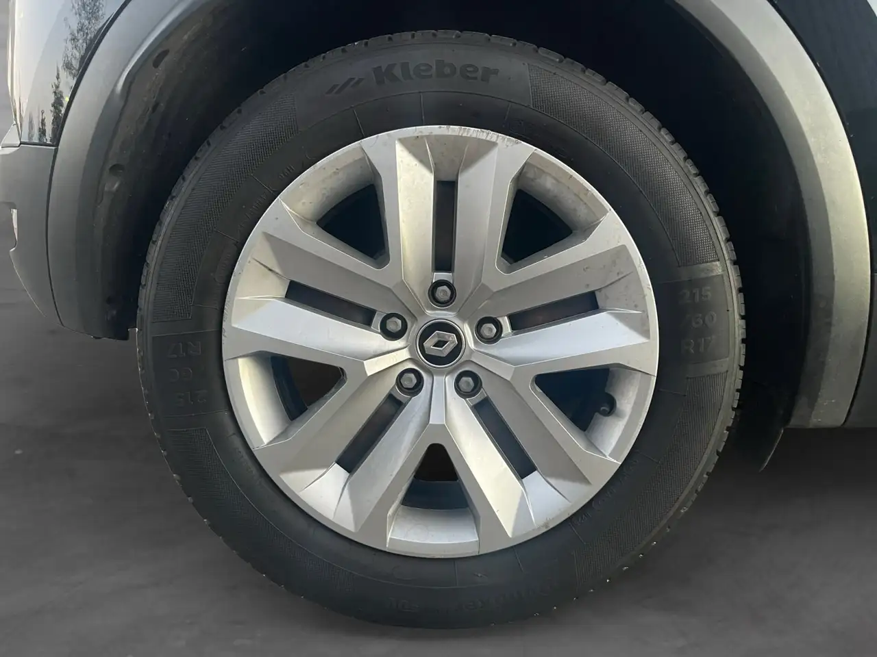 Renault Captur — photo 16