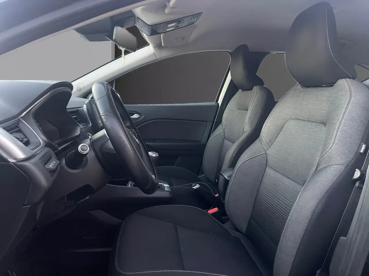 Renault Captur — photo 12