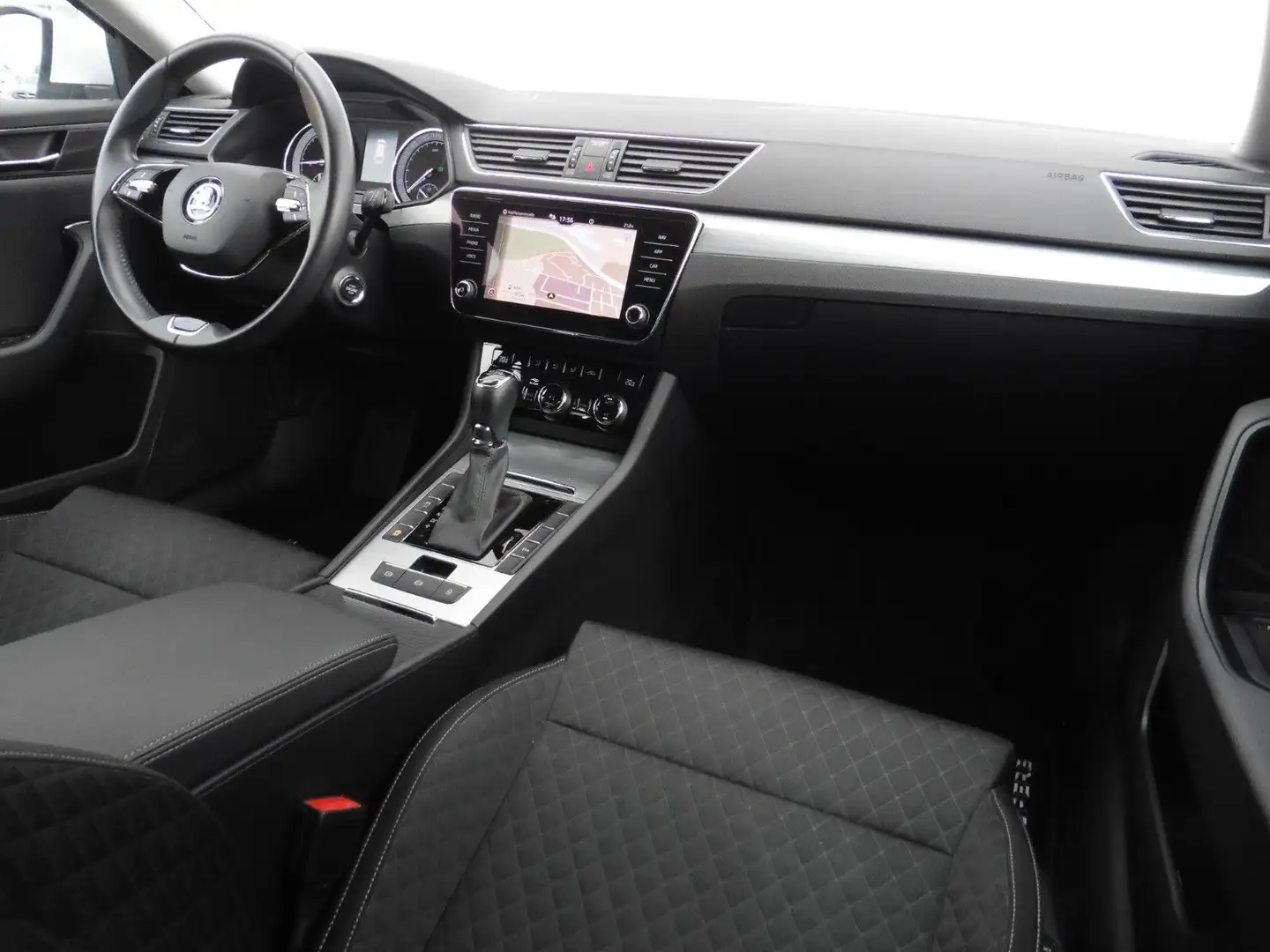 Skoda Superb 2.0 TDI DSG 200PS LED Navi 1-Hand 8fach Blanco - 2