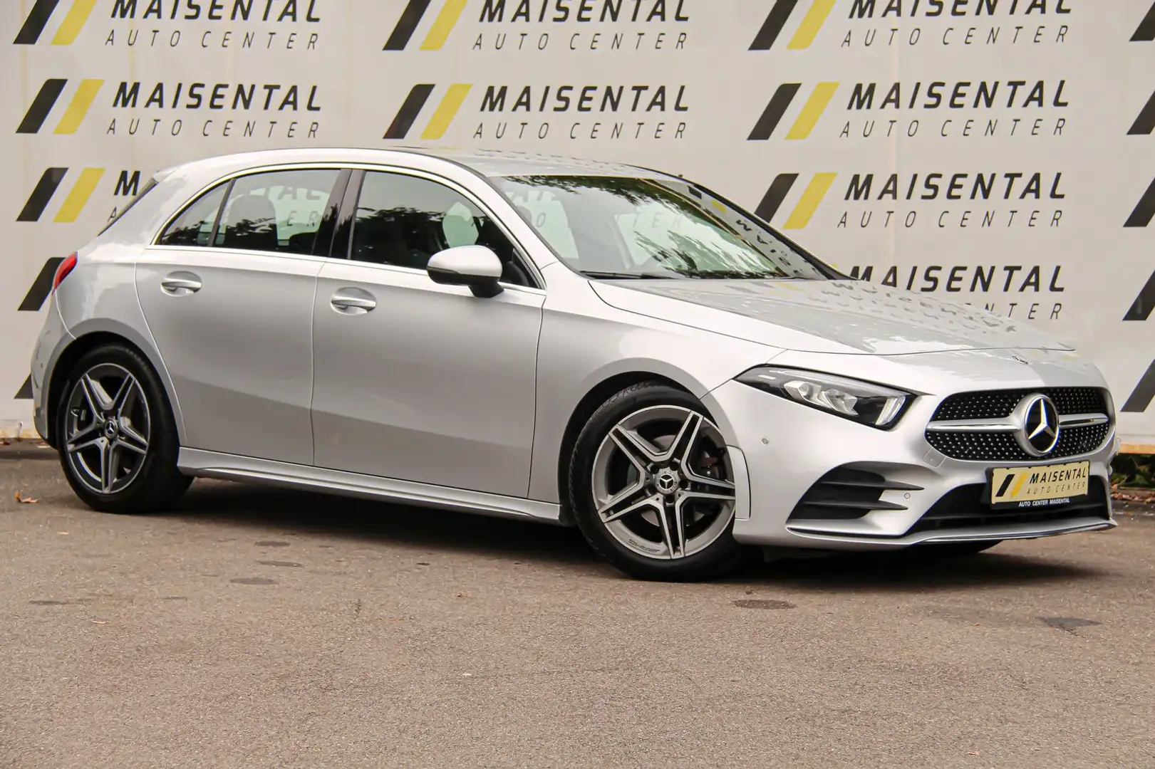 Mercedes-Benz A 200 AMG Line Argent - 1