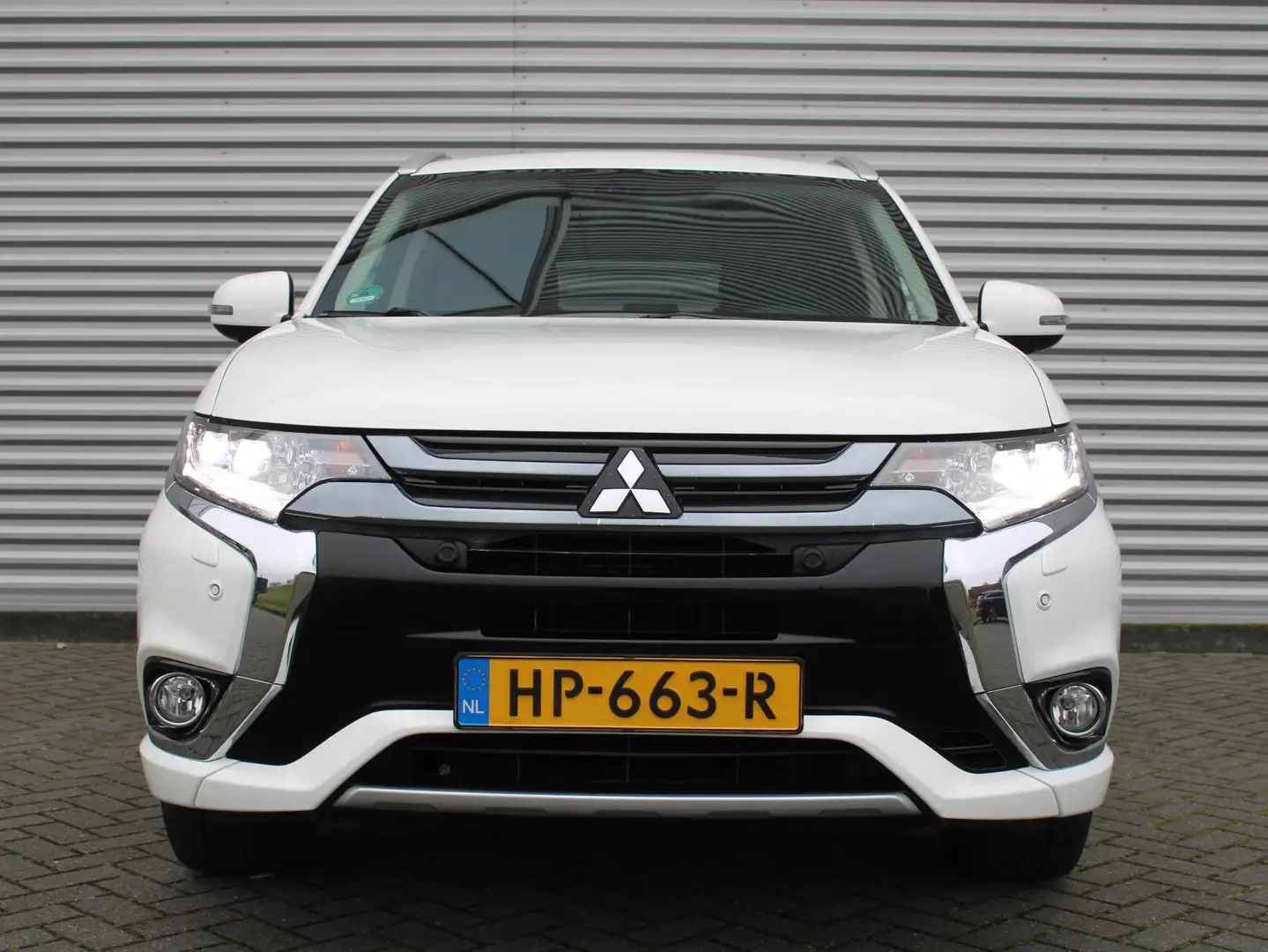 Mitsubishi Outlander 2.0 PHEV instyle | Trekhaak | Stuur-/stoel-/voorru Blanco - 2