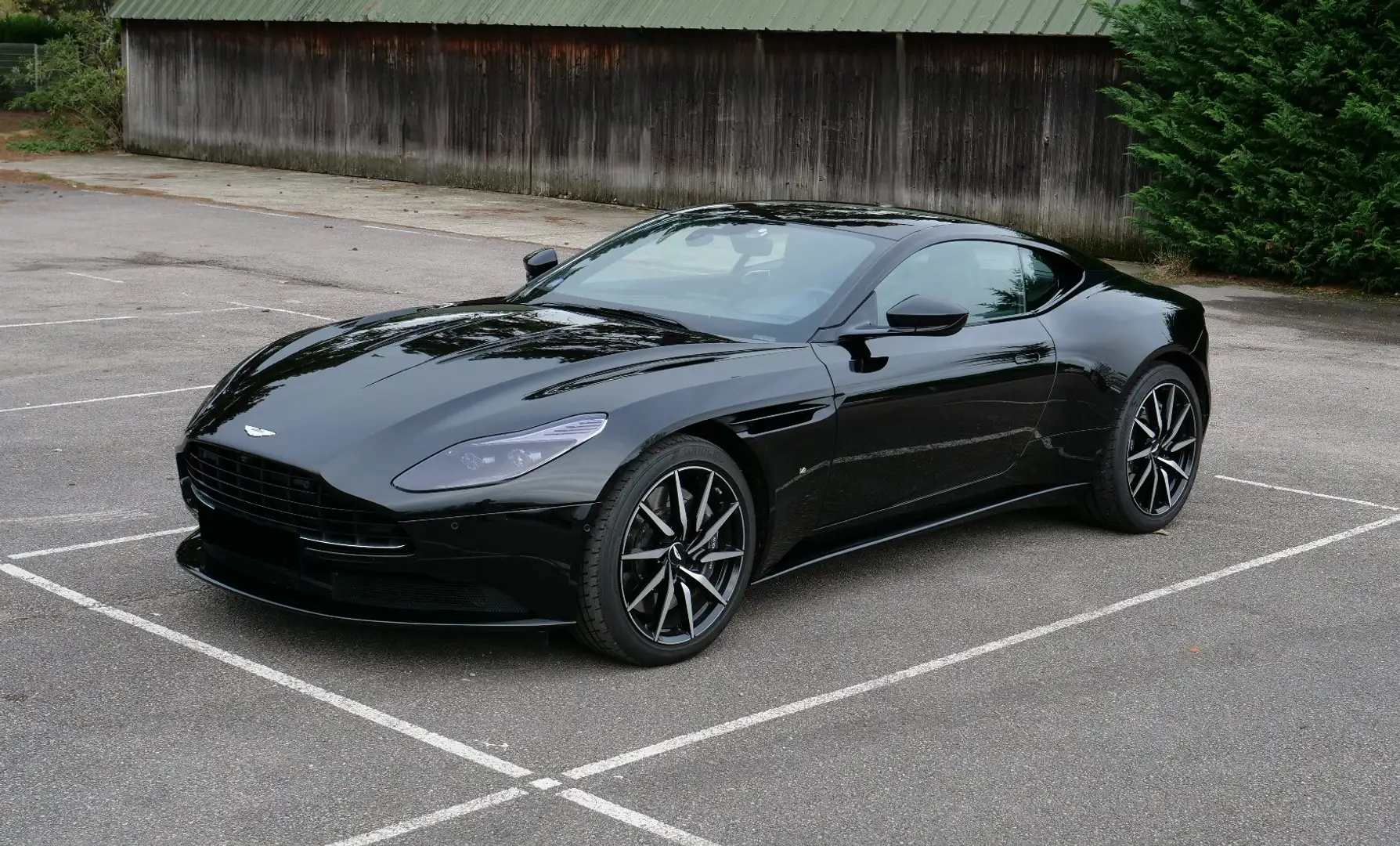Aston Martin DB11 DB11 Coupé 5.2 Biturbo V12 Schwarz - 2