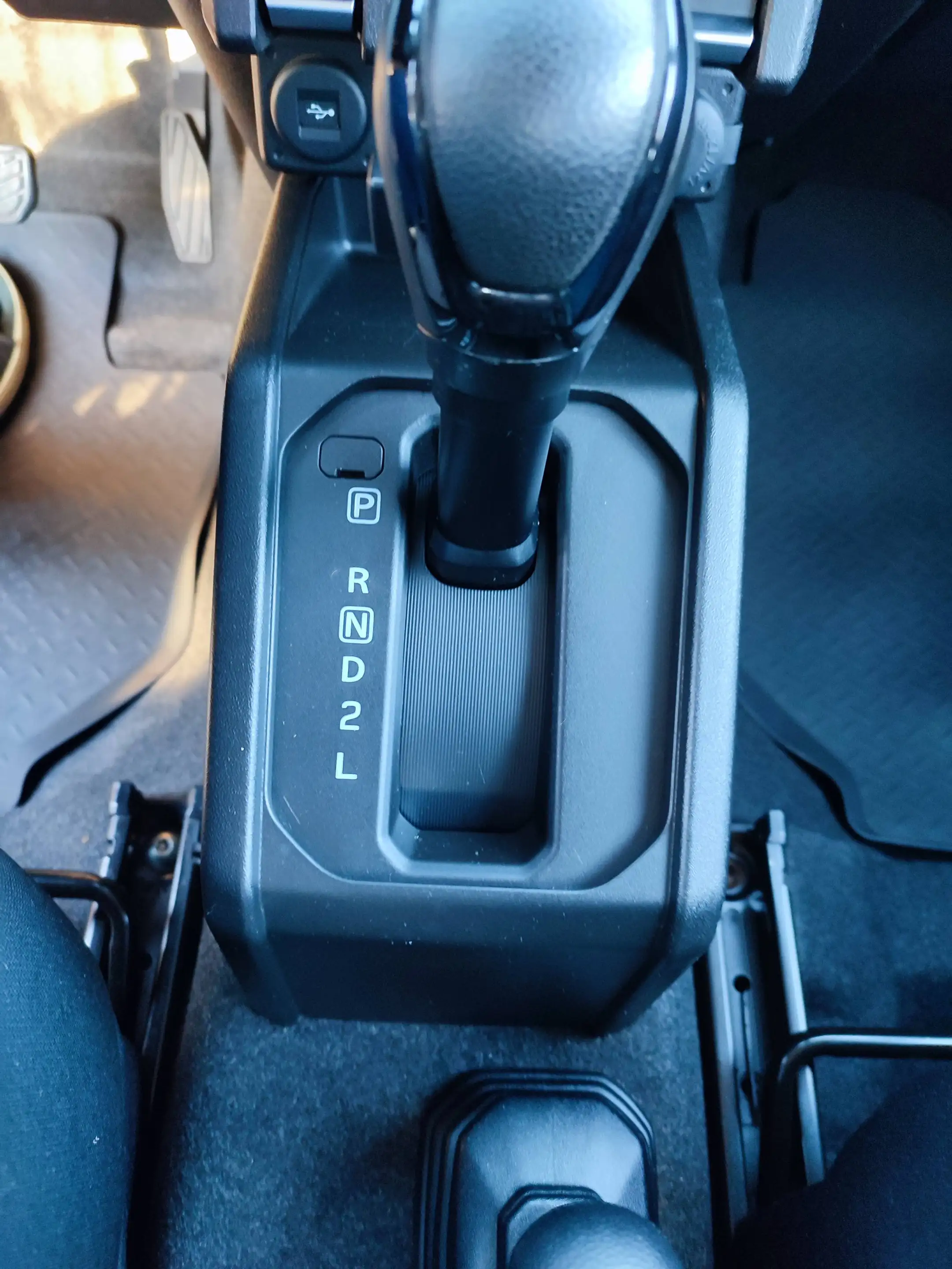Suzuki Jimny Comfort AllGrip Automatik/Navi+Cam/AHK — photo 6