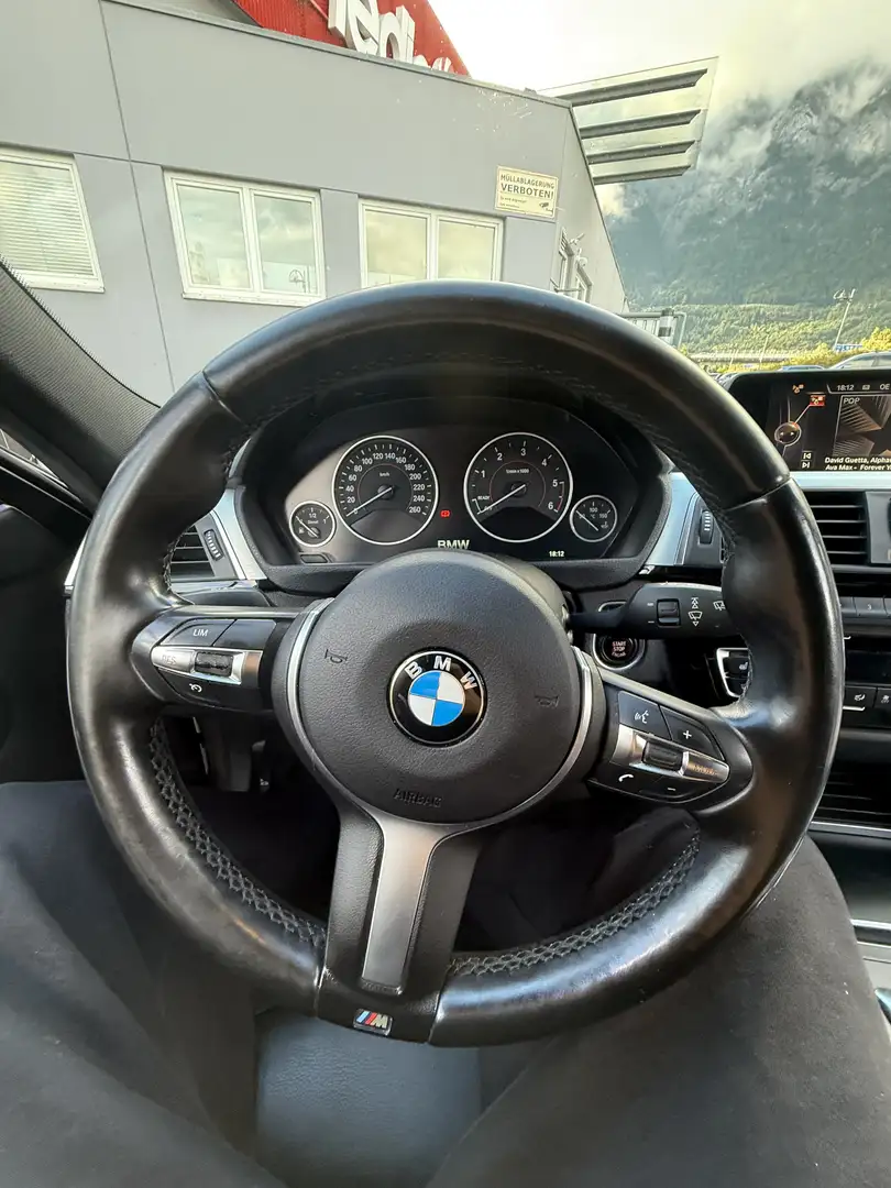 BMW 320 Grau - 2