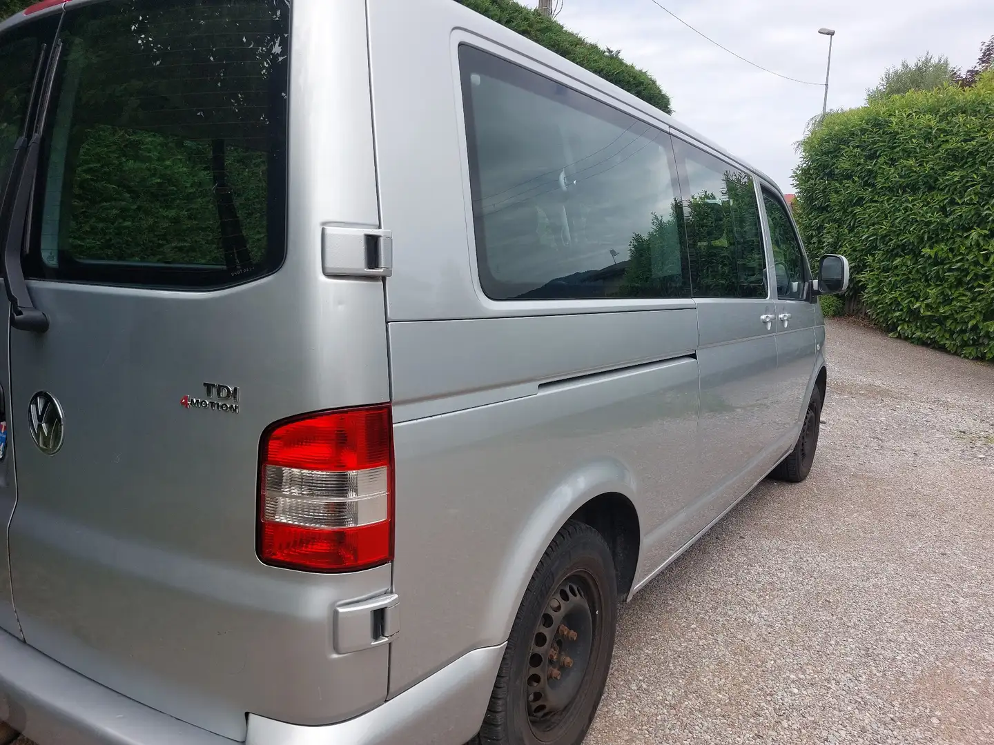 Volkswagen T5 Caravelle 2.5 TDI 130 4 Motion Long 9pl - 2
