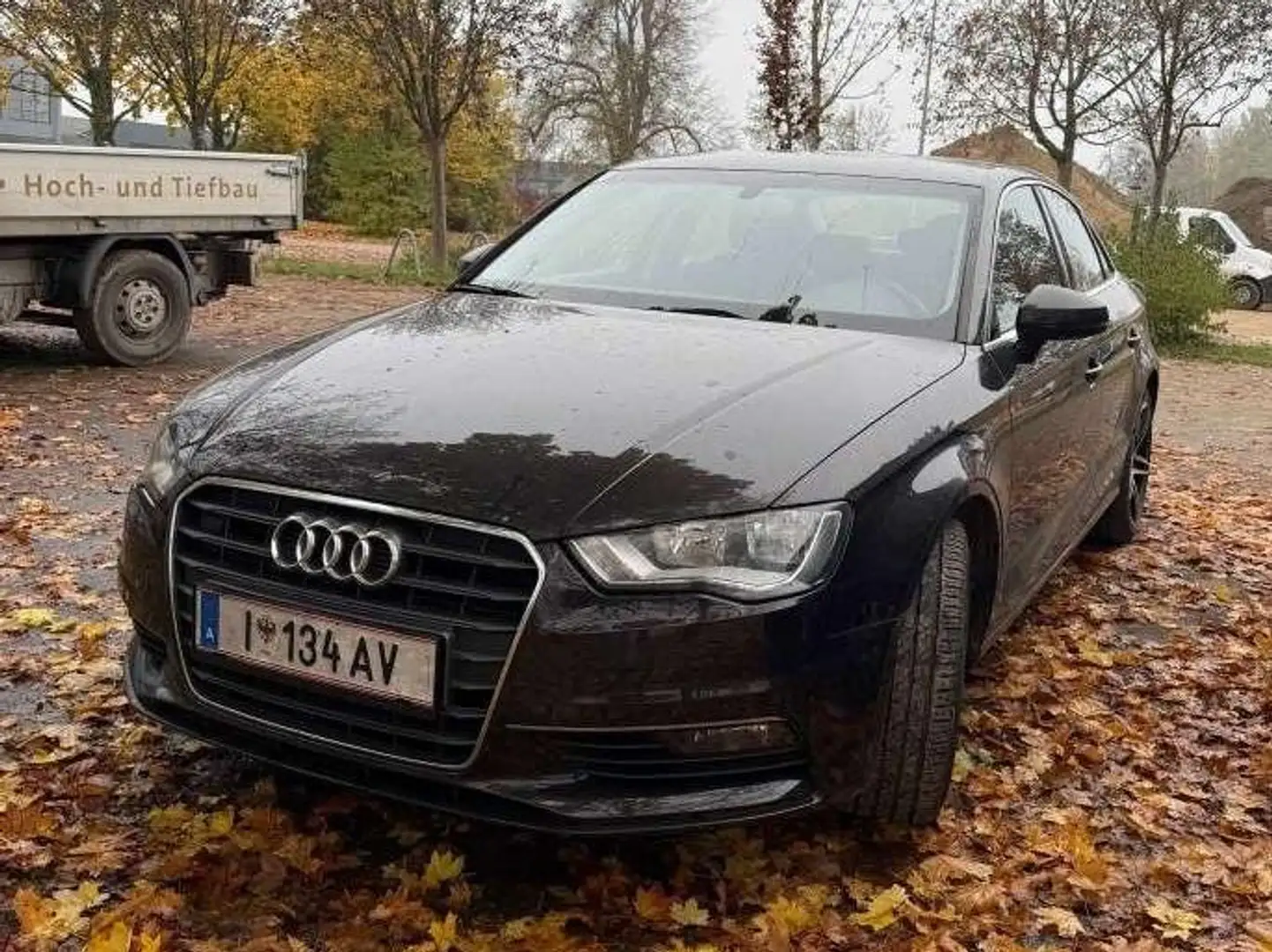 Audi A3 A3 Ambiente 1,6 TDI Ambiente Braun - 1