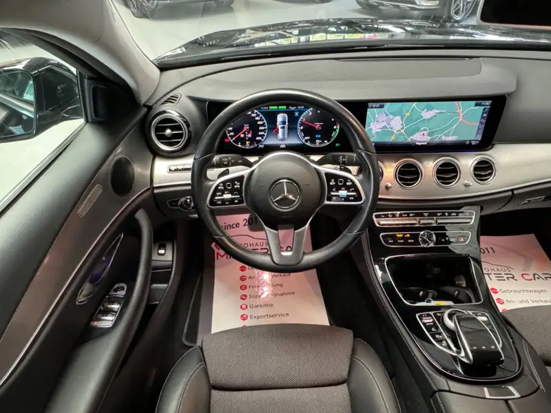Annonce voiture d'occasion Mercedes-Benz E 300 - CARADIZE