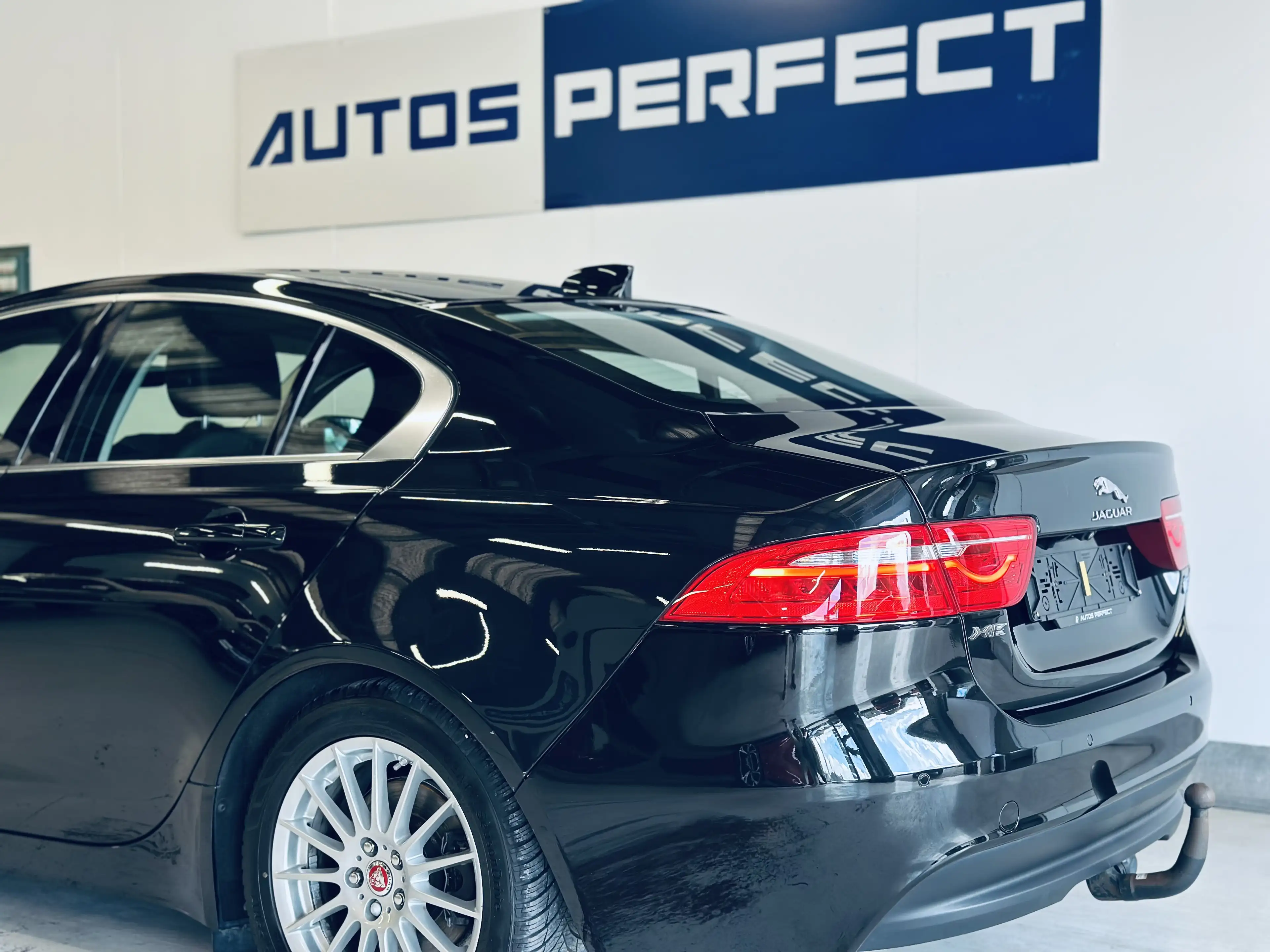 Jaguar XE XE 2.0 D E-Performance Pure 163cv LED CUIR CAMERA — photo 6