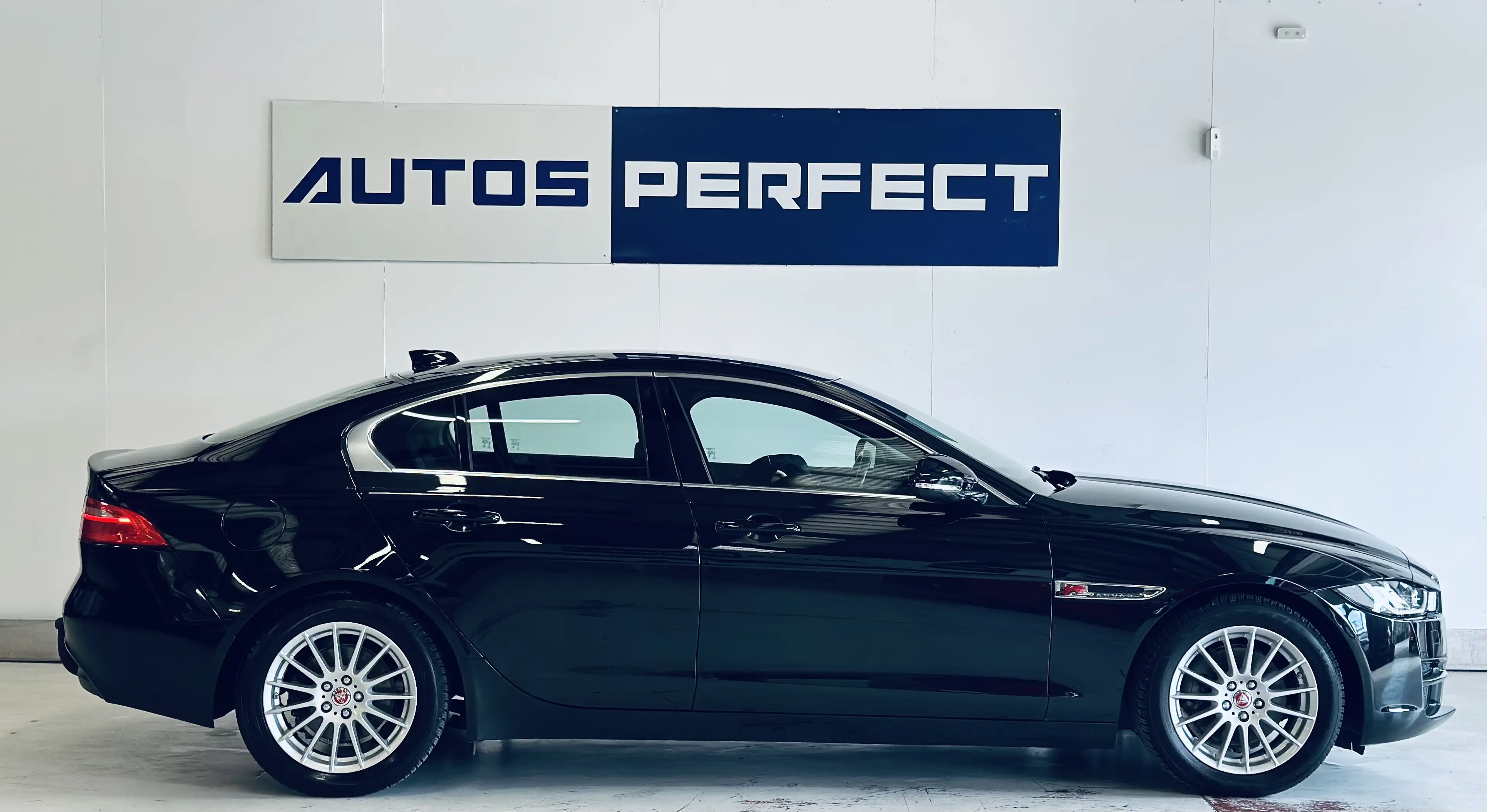 Jaguar XE XE 2.0 D E-Performance Pure 163cv LED CUIR CAMERA — photo 3