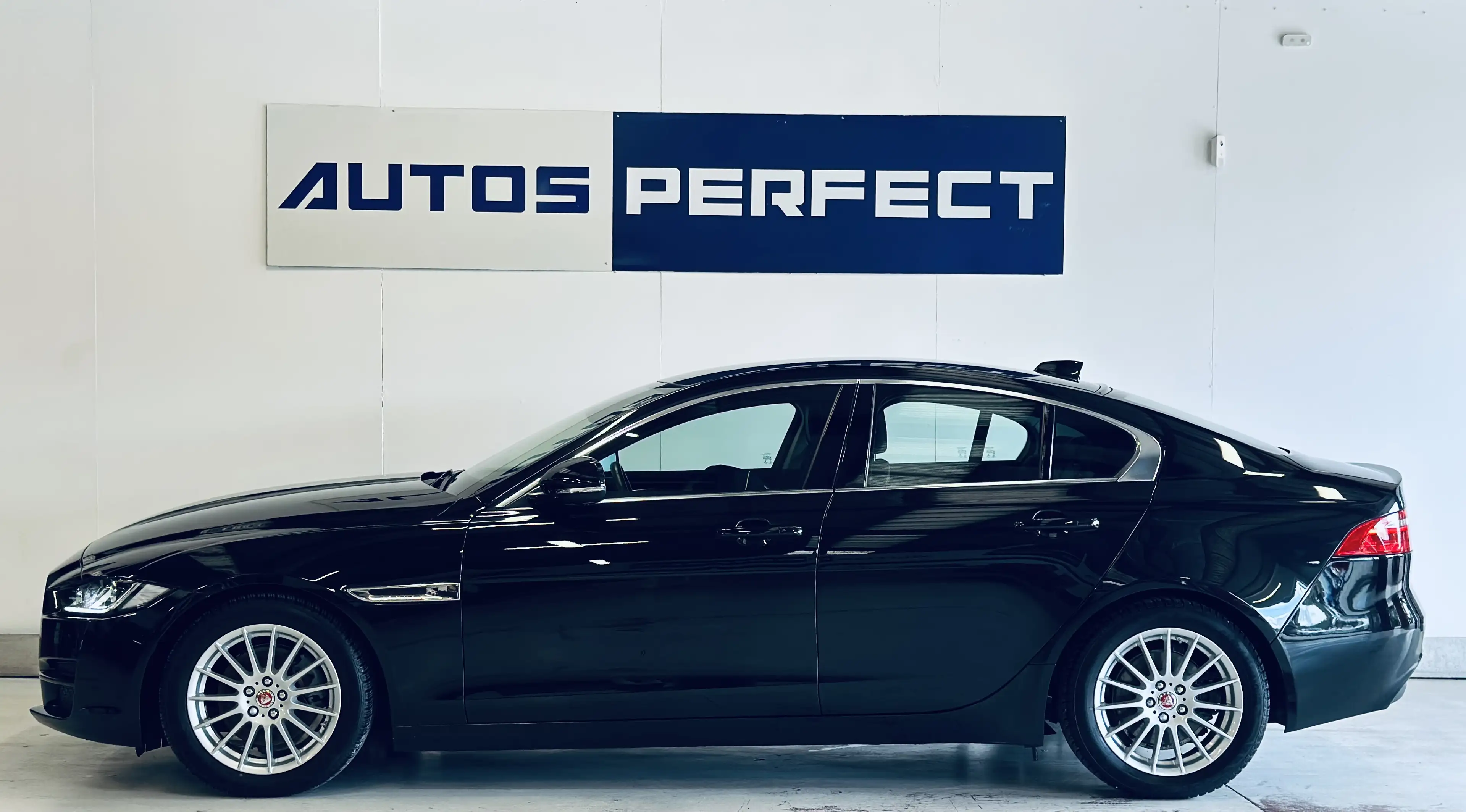Jaguar XE XE 2.0 D E-Performance Pure 163cv LED CUIR CAMERA — photo 4