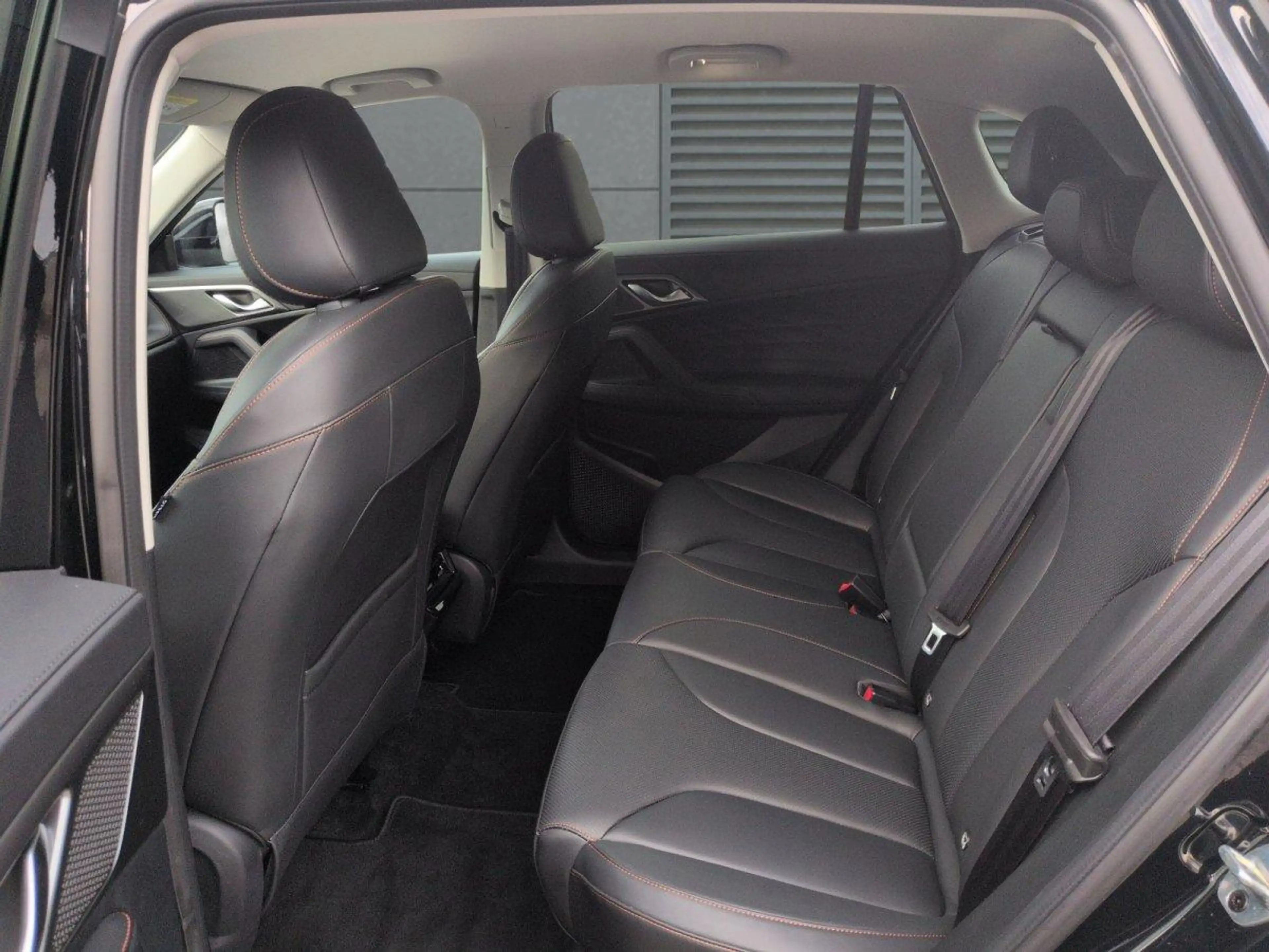 MG HS Luxury SHZ elek. Heckklappe RFK 170 PS Automati... — photo 6